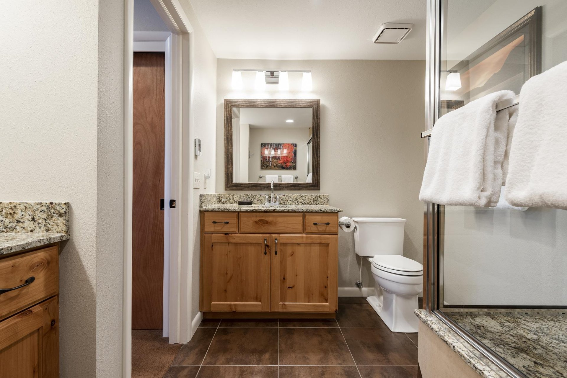 Ensuite main bathroom with two vanities