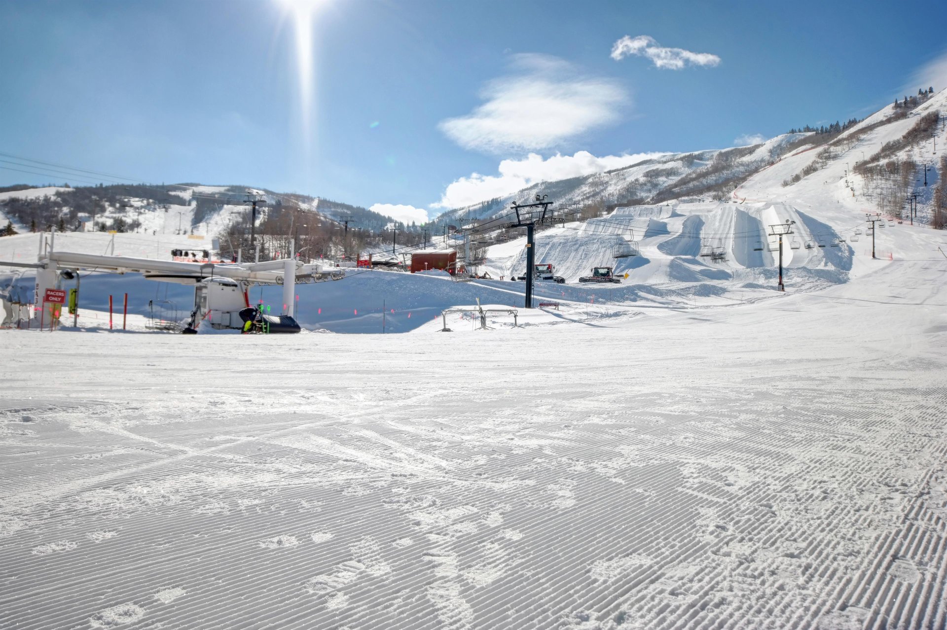 Snow Flower Condominiums is skiinskiout to Park City Mountain Resort.