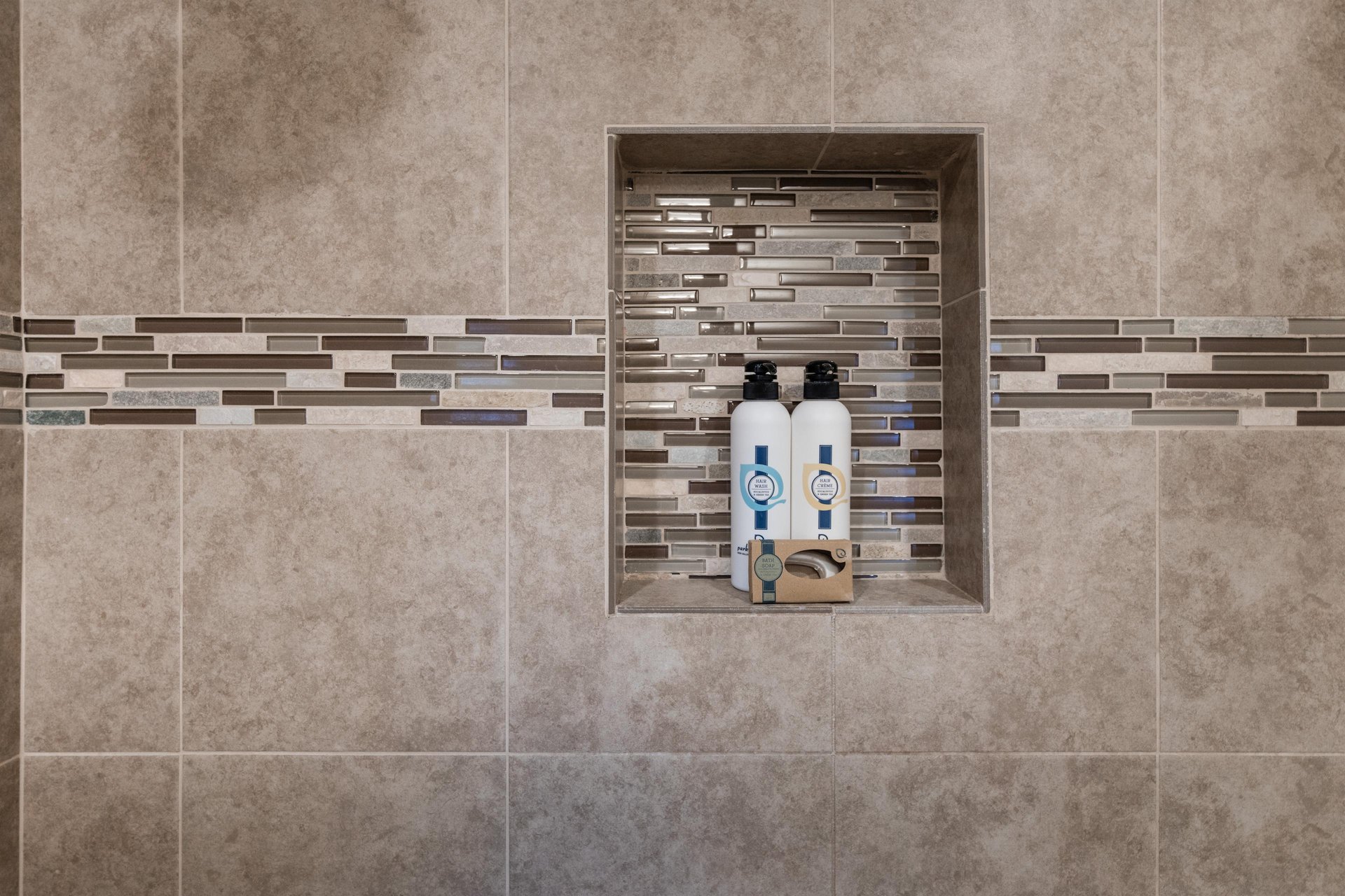 The en suite bathroom and walkin shower.