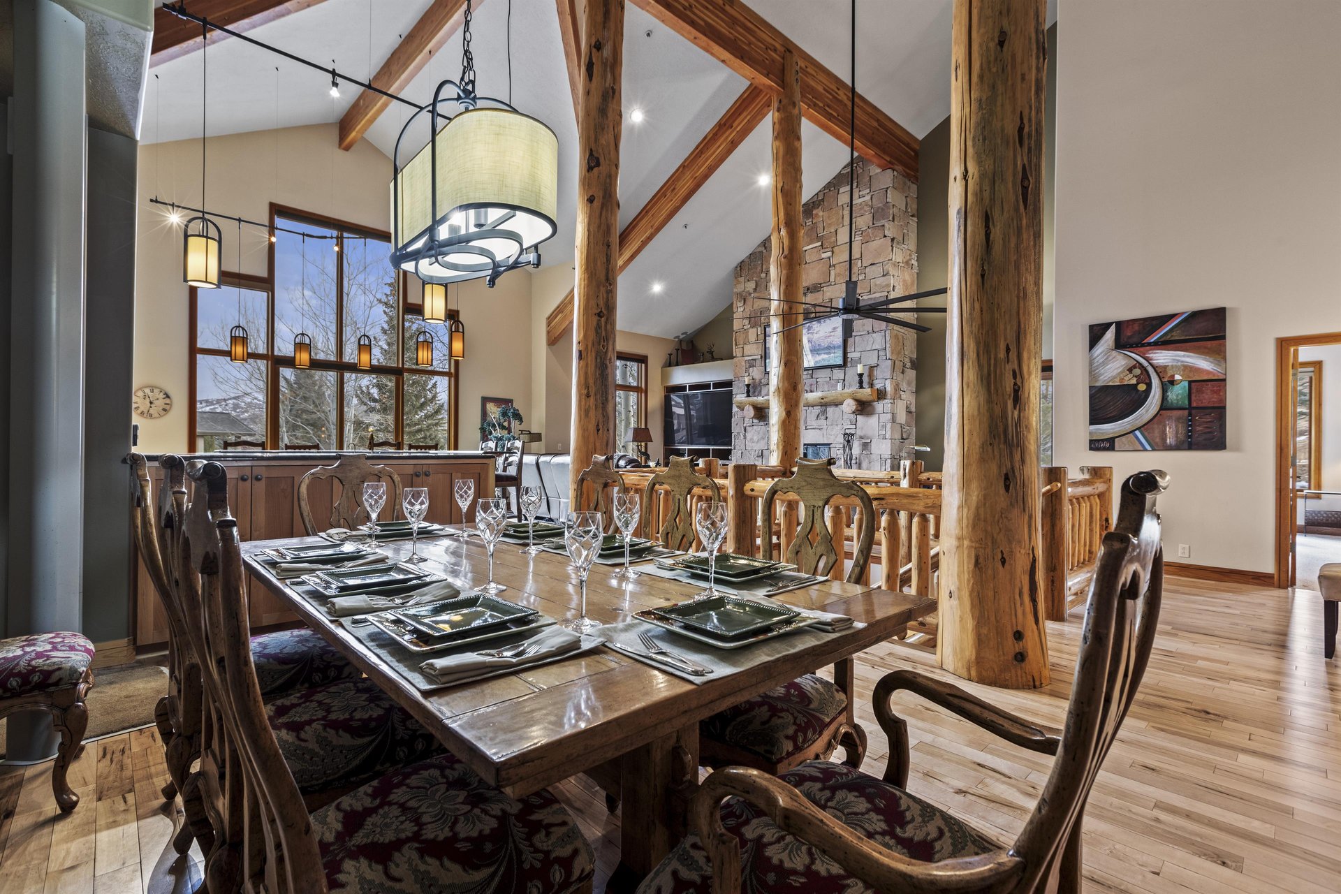 Cove Retreat has a table with seating for up to 10 guests.