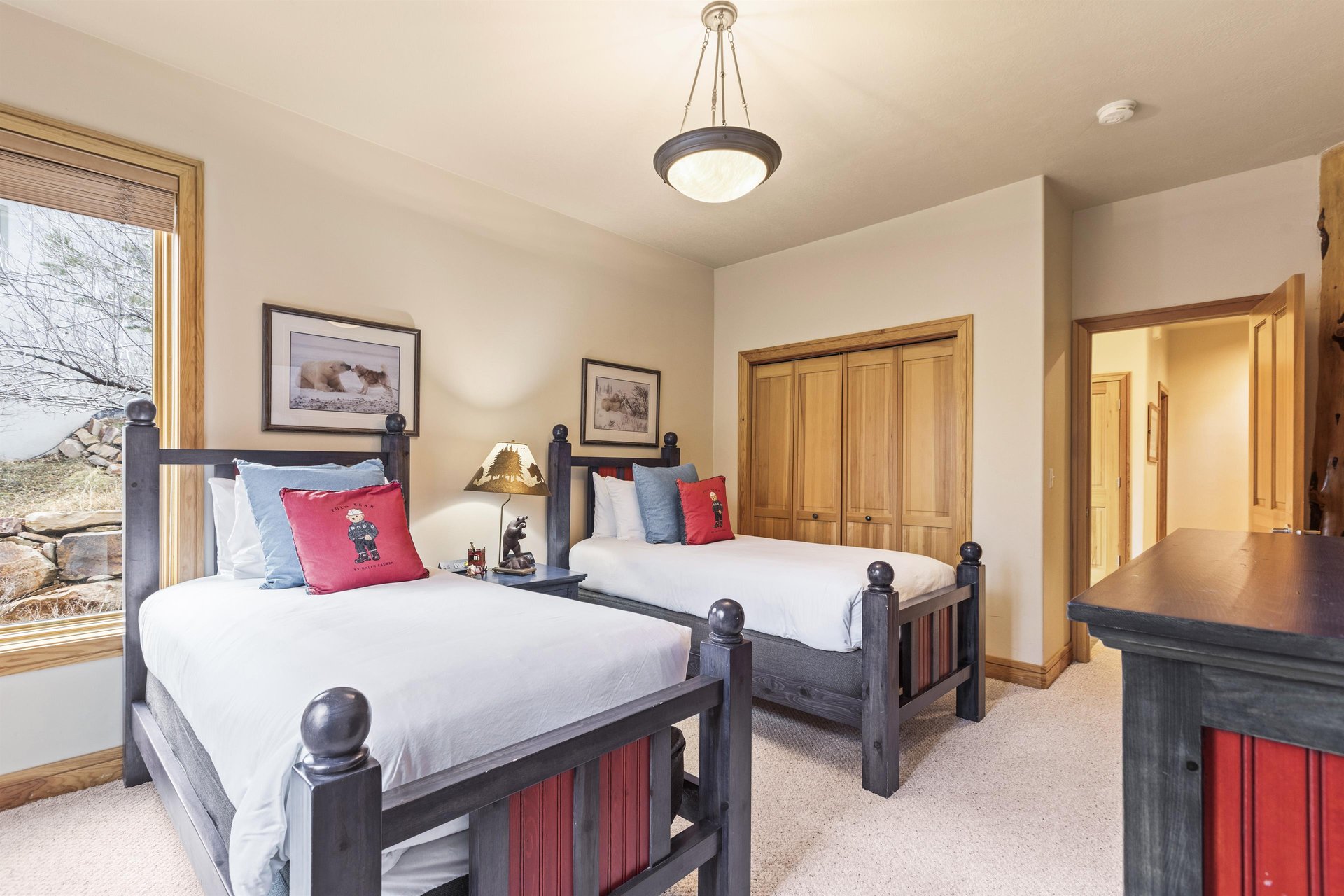 The third bedroom has 2 twin beds that can be made into a kingsize bed with 24hours advanced notice.
