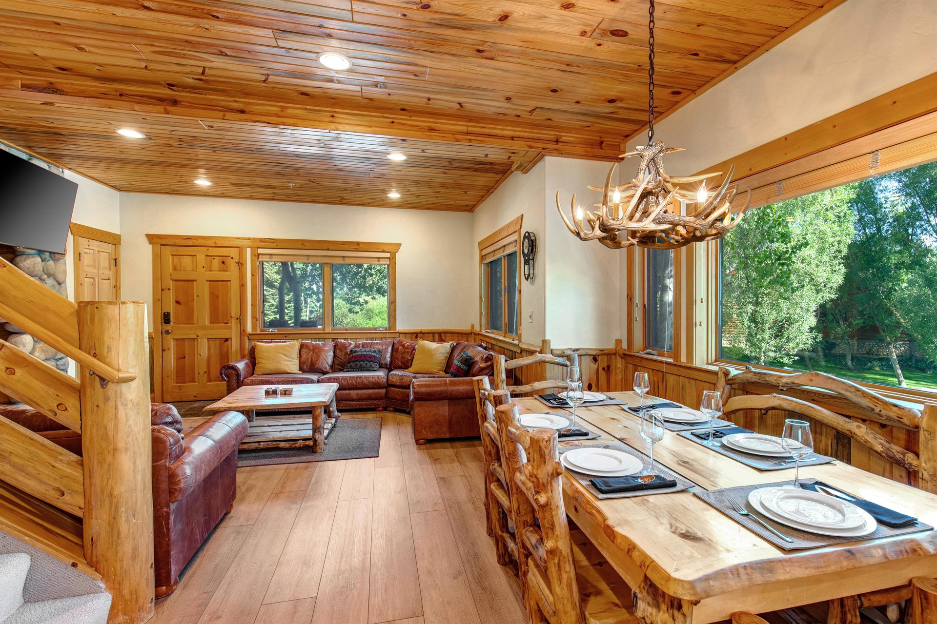 Timber Wolf Lodge 7C has a dining area that opens to the living room area.
