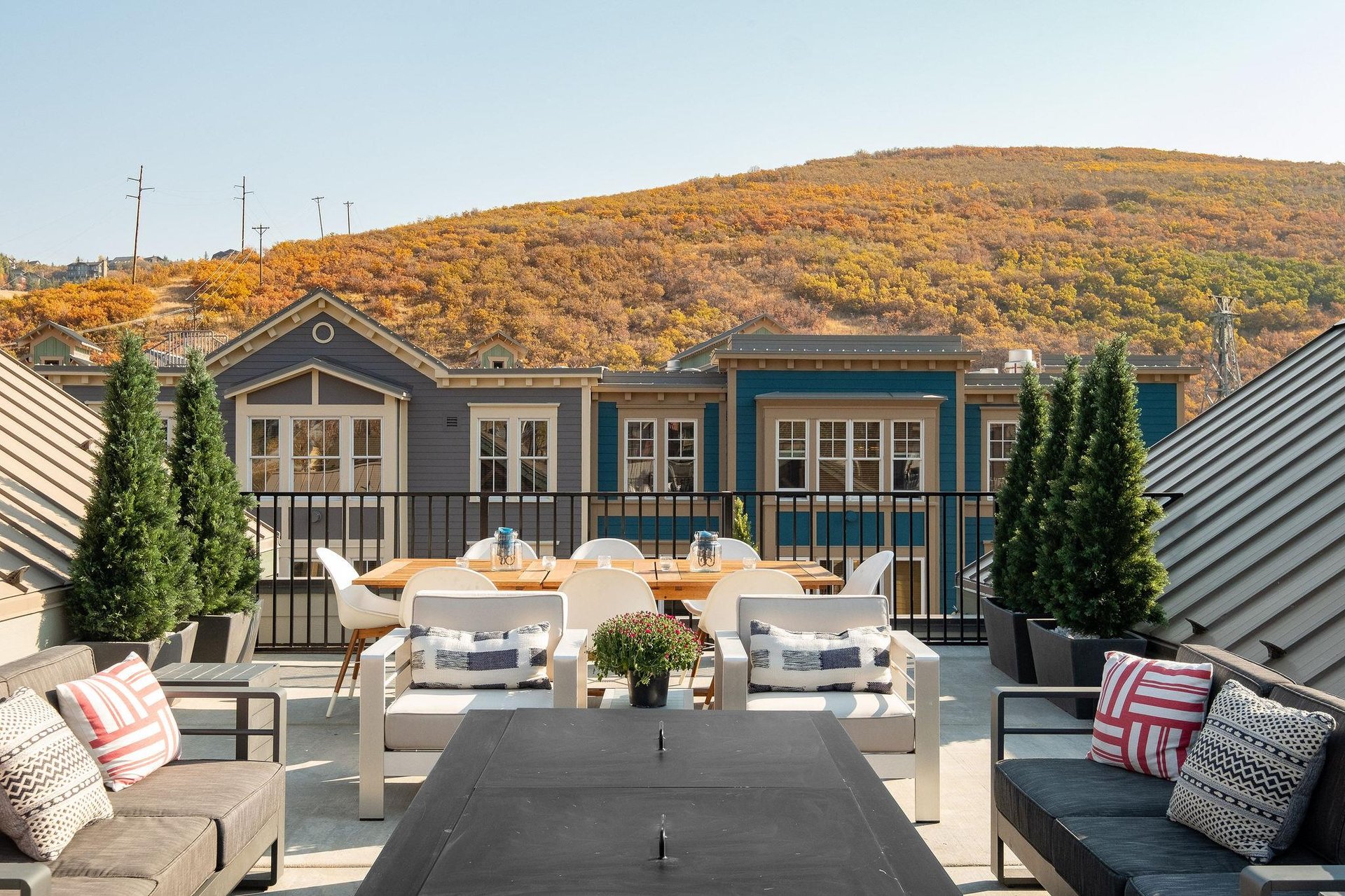 Enjoy rooftop lounging at Lift Lodge Condominiums.