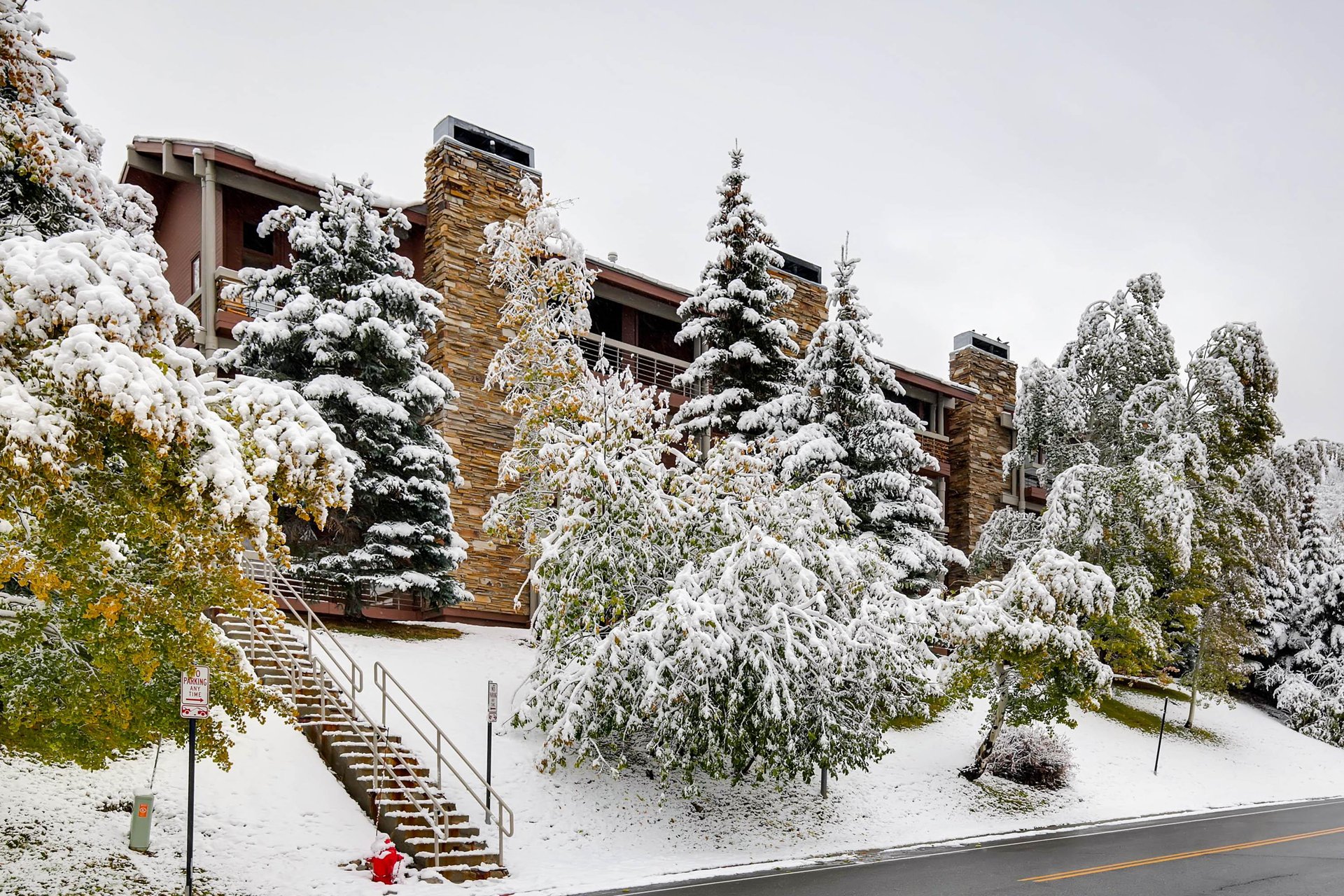 ParkCityLodging_PowderRunC11_Exterior