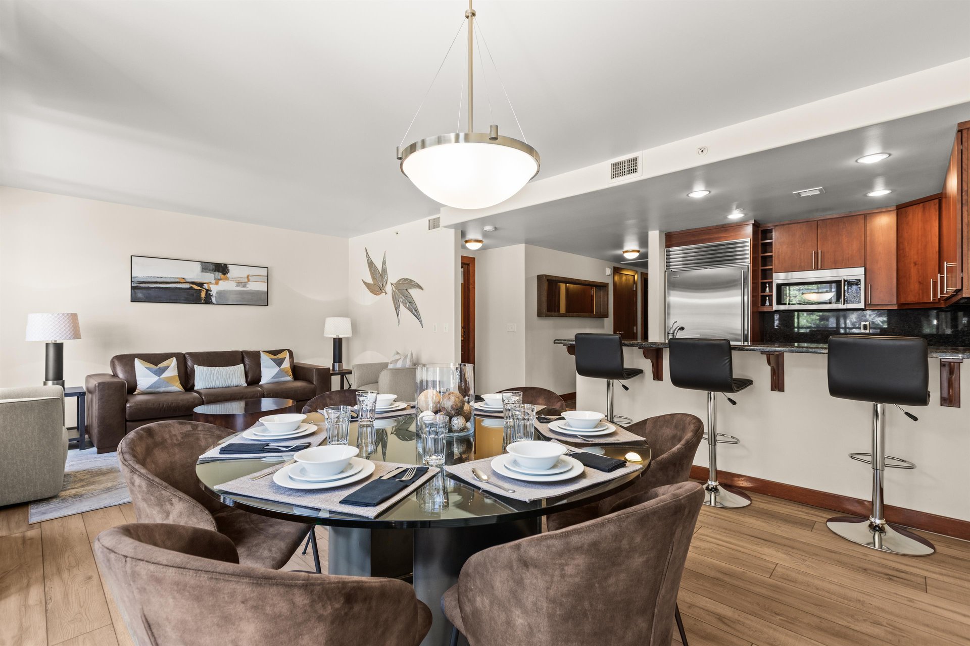Gather around this elegant dining table for memorable meals that offers seating for 6 guests.