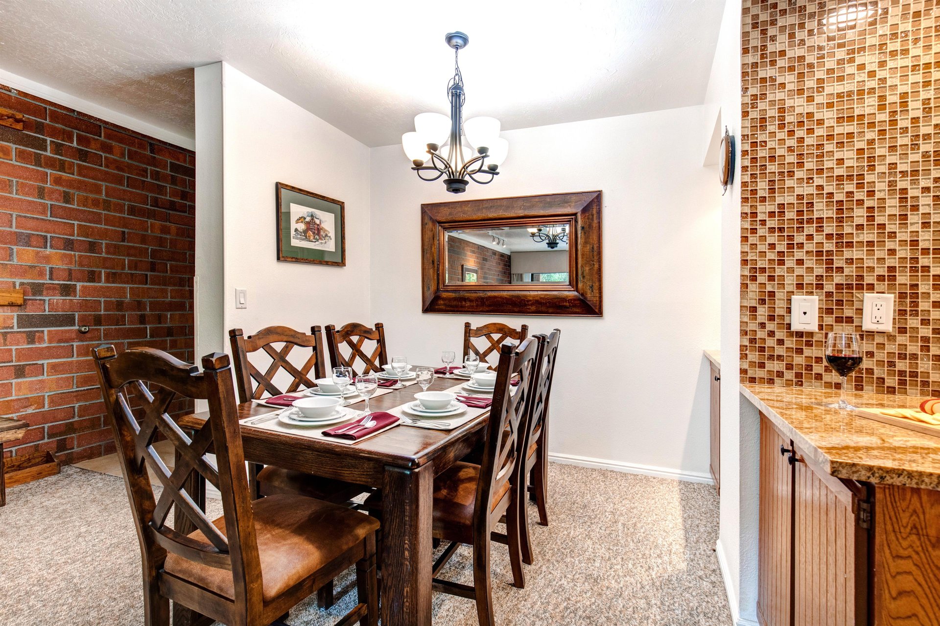 Park Station 124 has a dining area with seating for 6 guests.