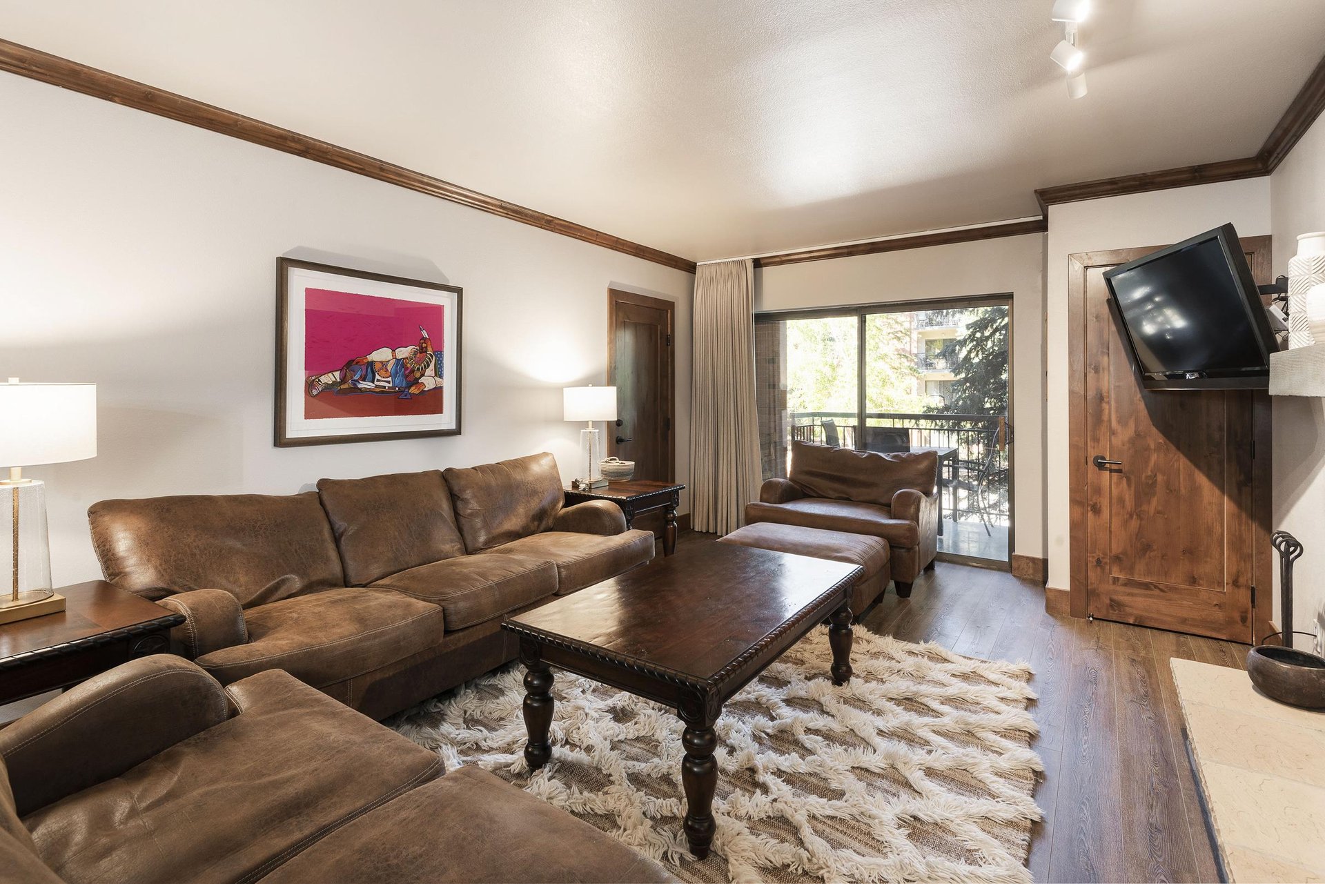 Living room area in 227