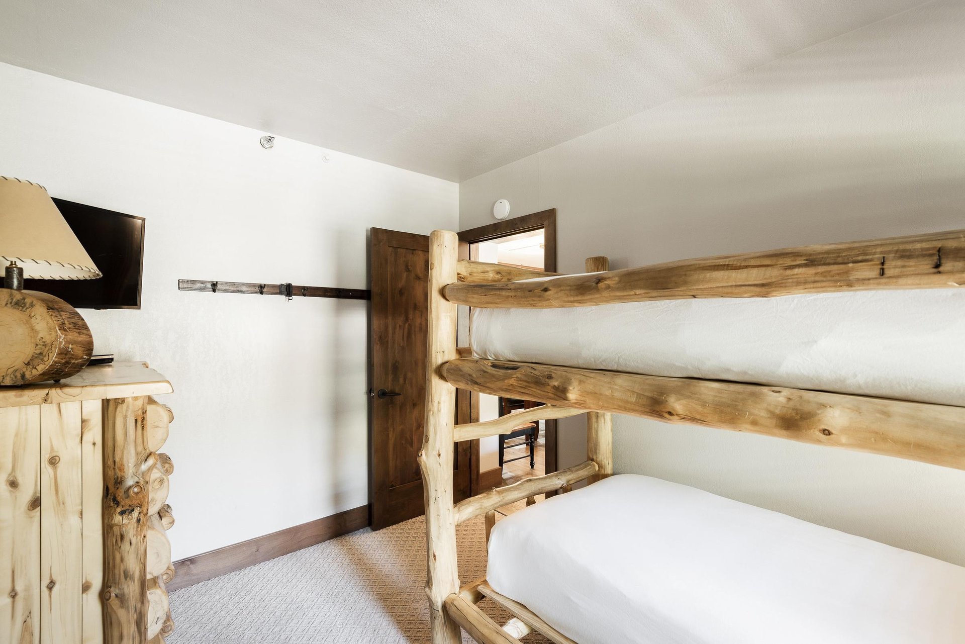 Twin bunk beds