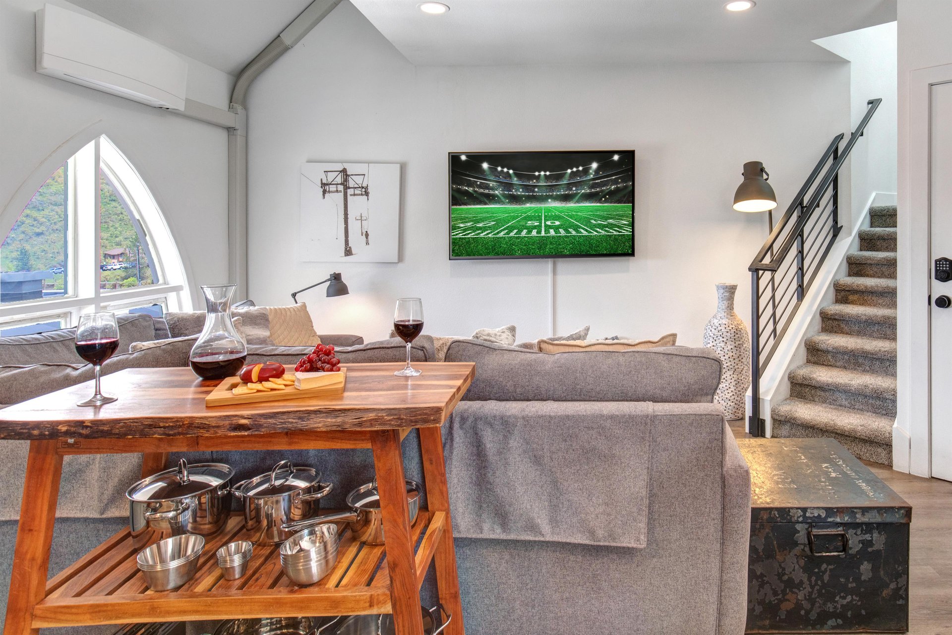 The table is perfect for an apres ski snack while you catch a game on the flat screen TV.