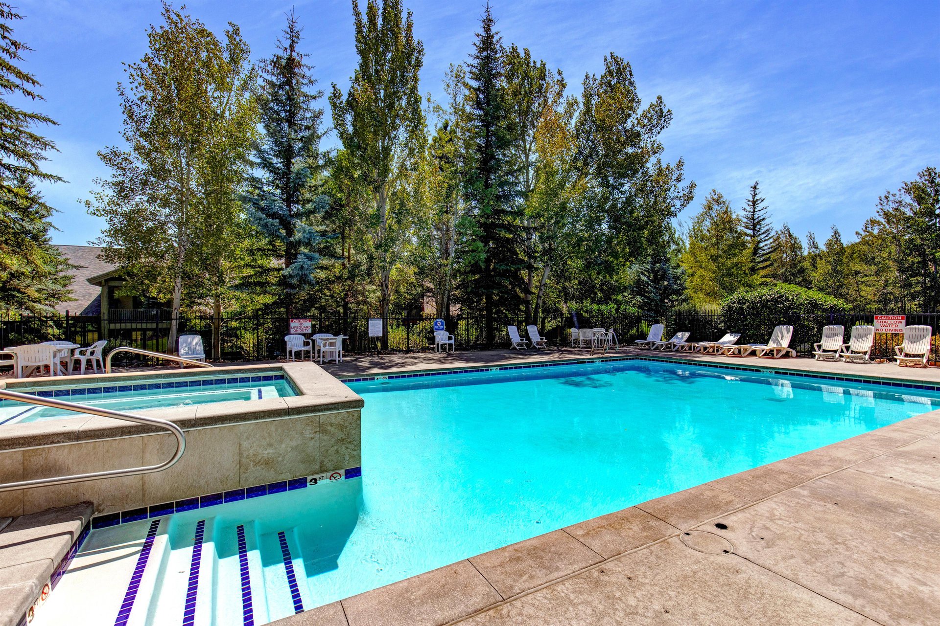 Cove Retreat Clubhouse_009_