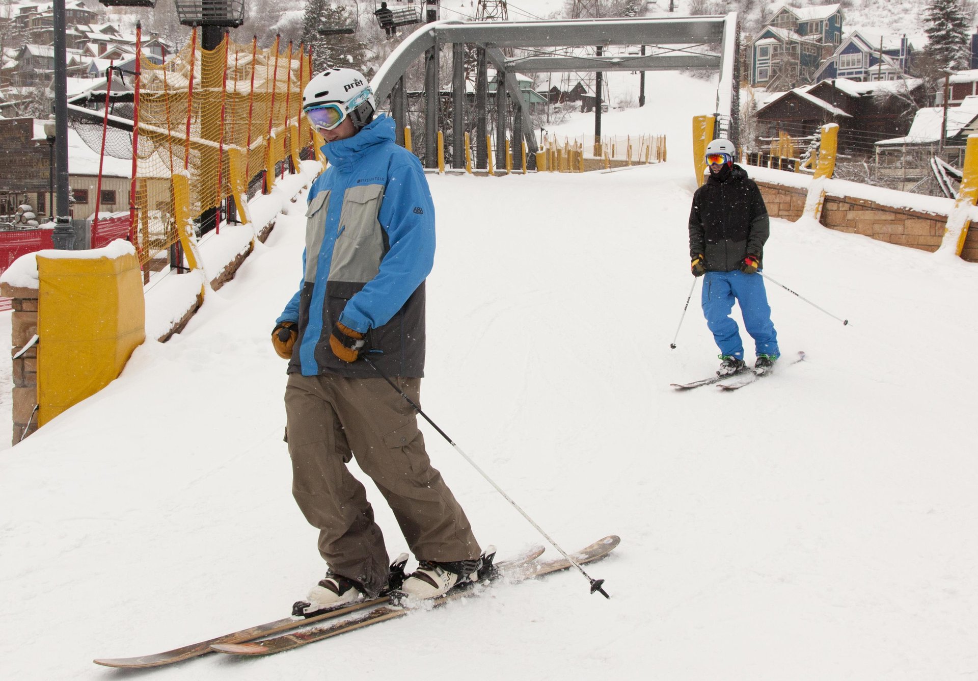 Town Pointe Condominiums are walkable to the Park City Mountain Town Lift and the ski bridge.