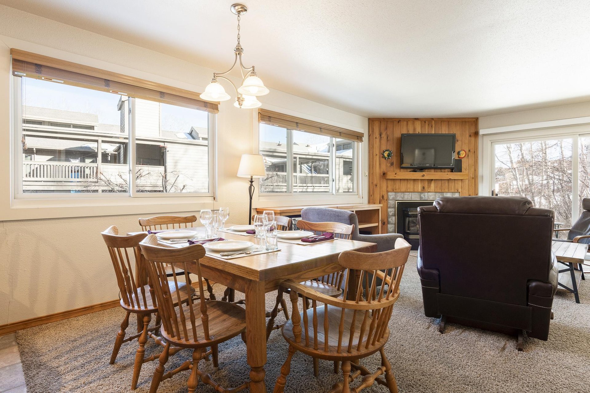 Dining table with seating for 6 people