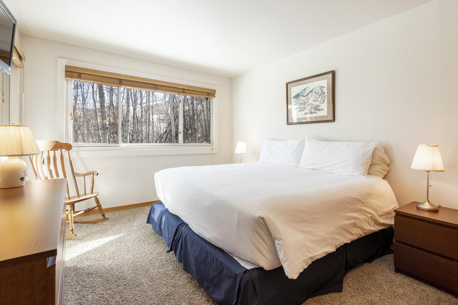 Main bedroom with king sized bed
