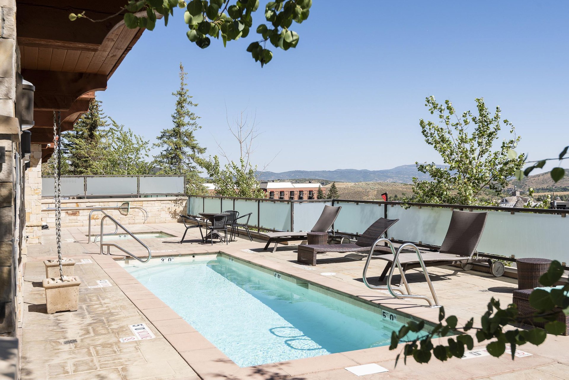 Private skiinskiout condo at Lowell Condominiums in the base area of Park City Mountain Resort.