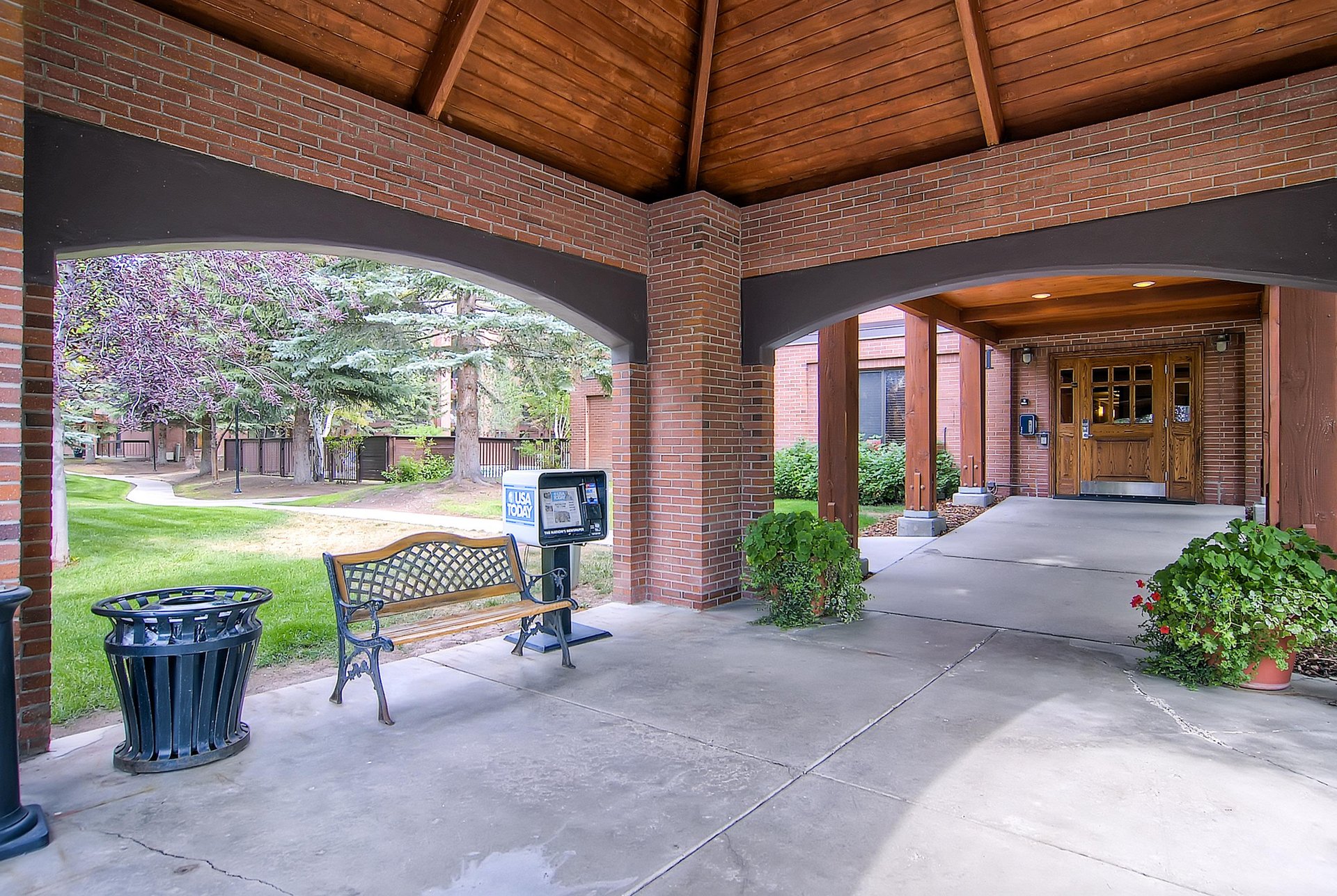 Park Station Complex Entrance Walkway