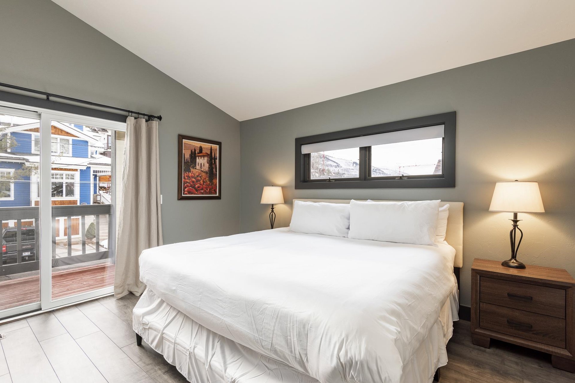 Elegant main bedroom