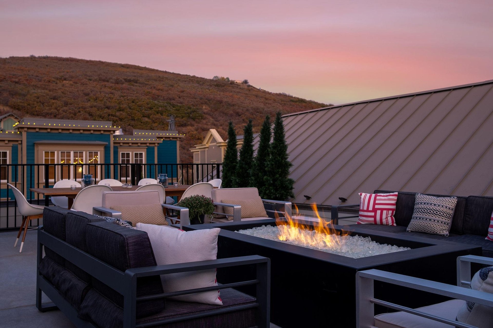 Gas firepit on the rooftop