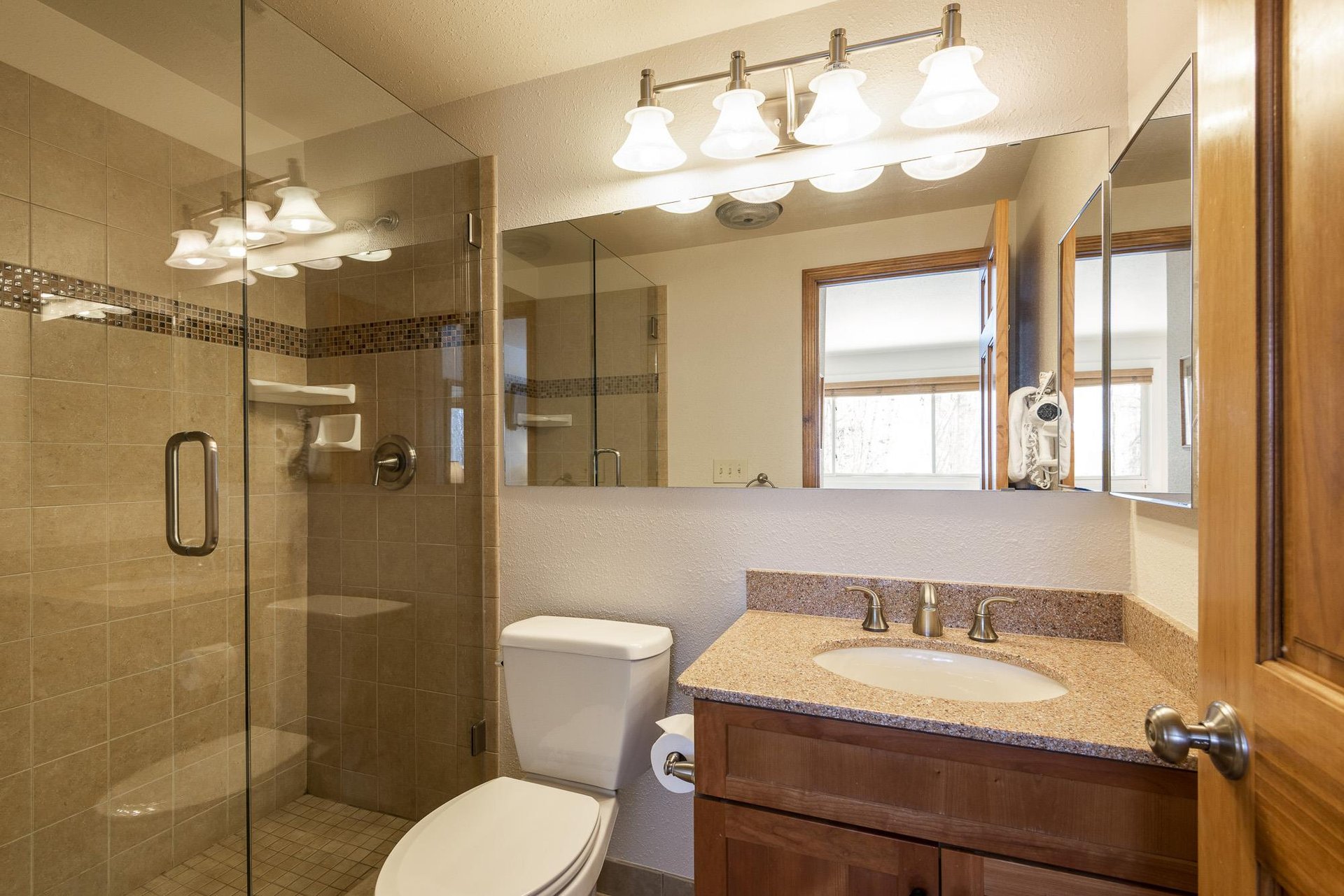 Ensuite full private bathroom