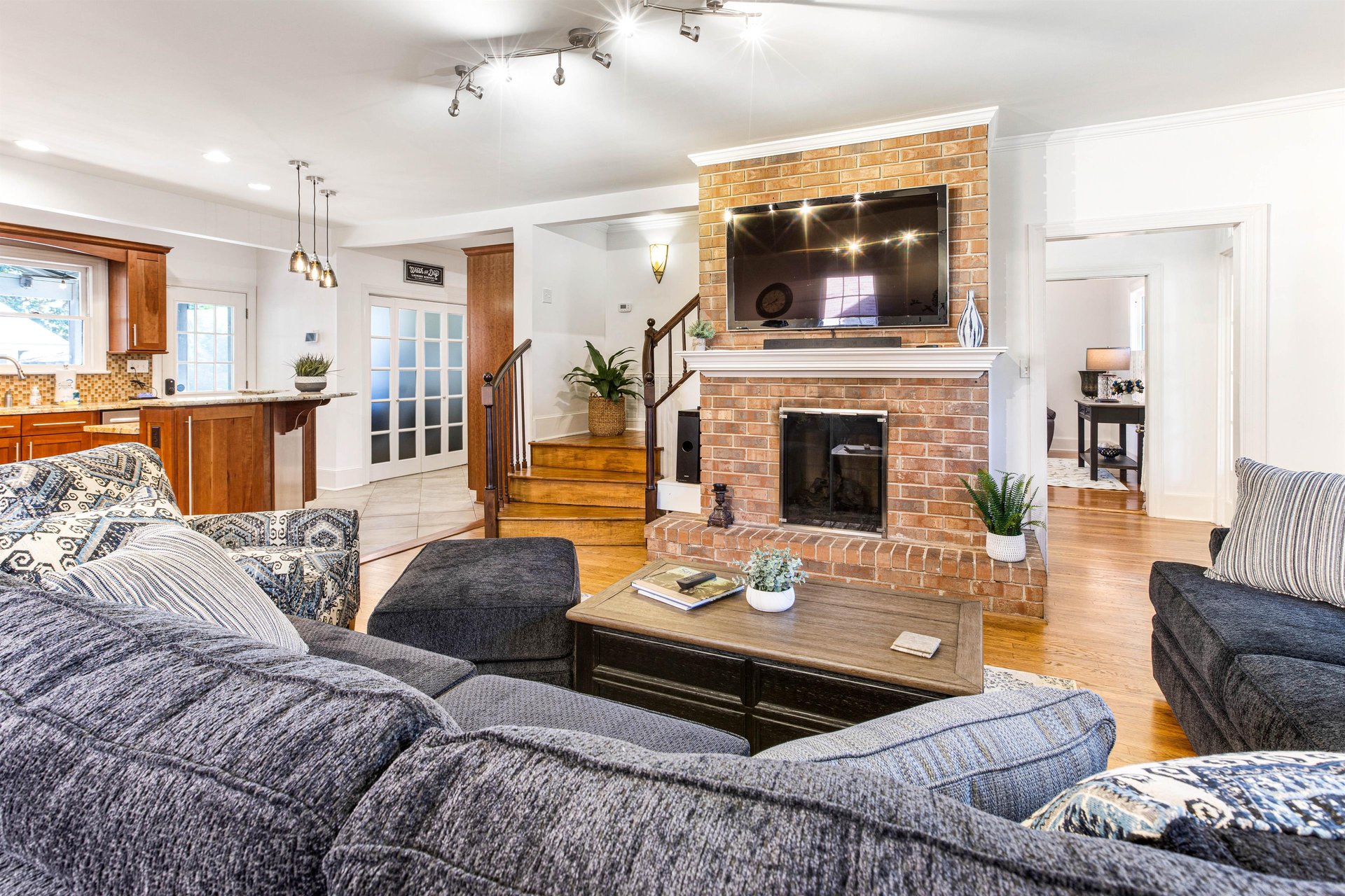 12672