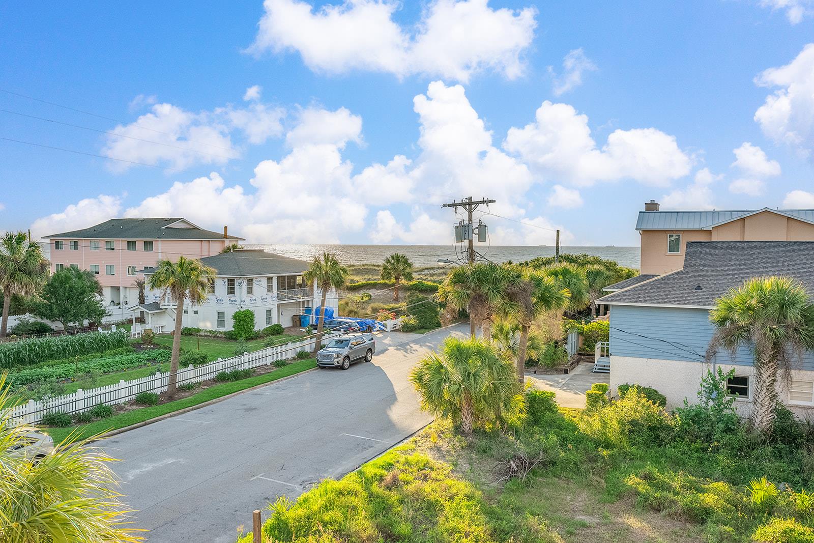Soaring views of the ocean right from your bedroom