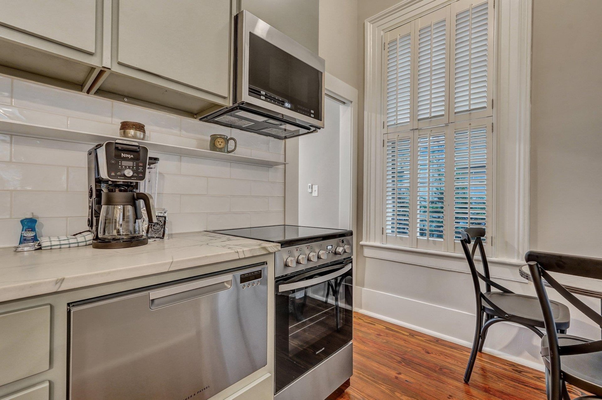 31843