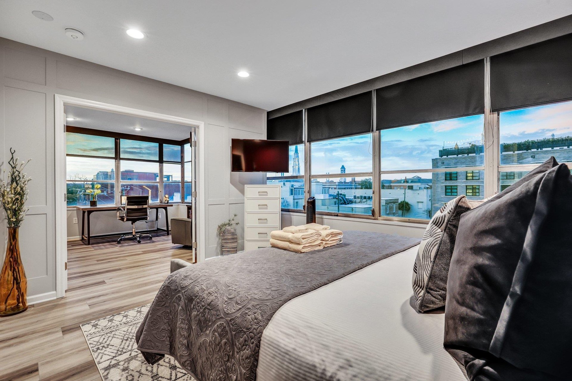 39560