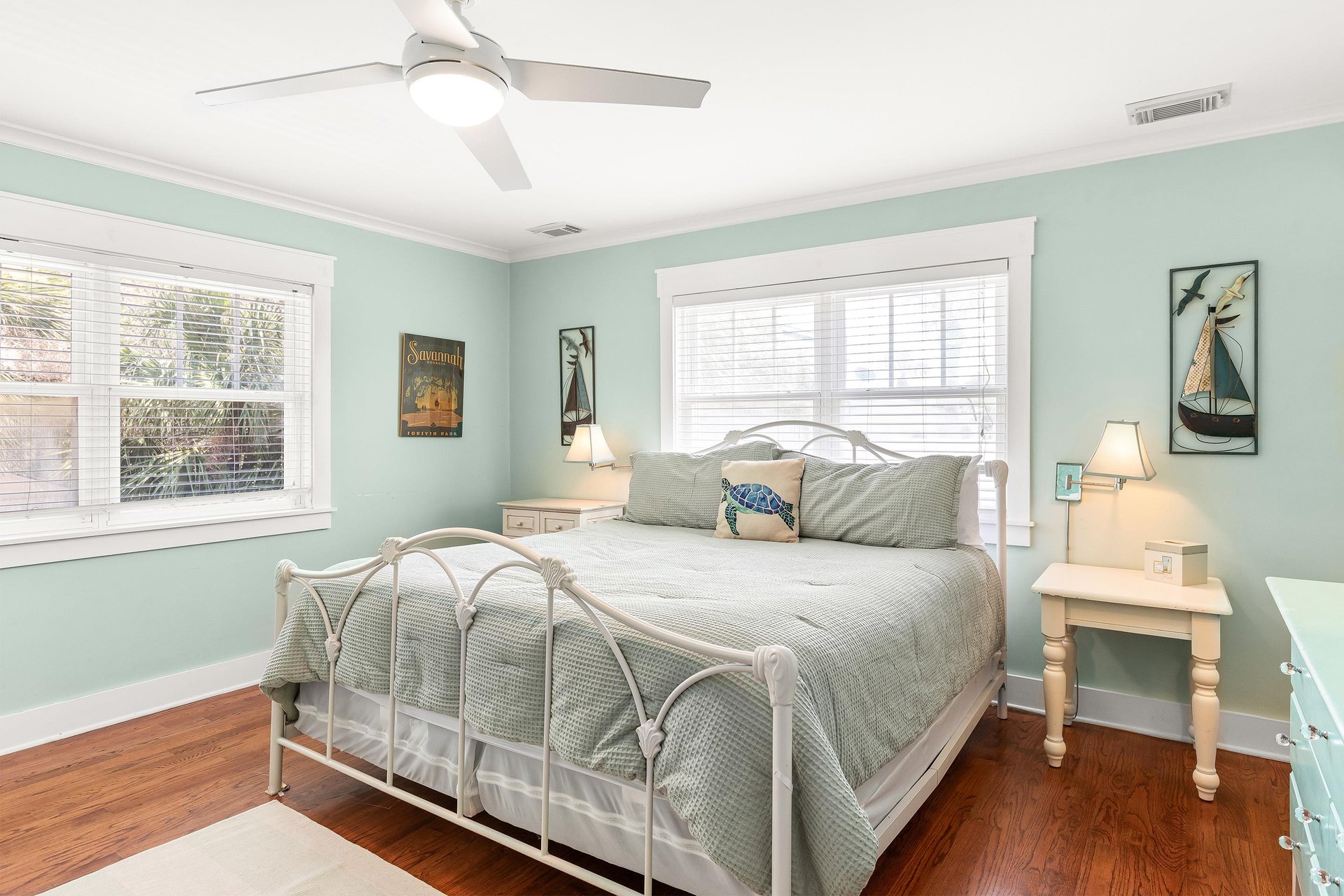 King Bed  Twin Daybed  2nd Floor
