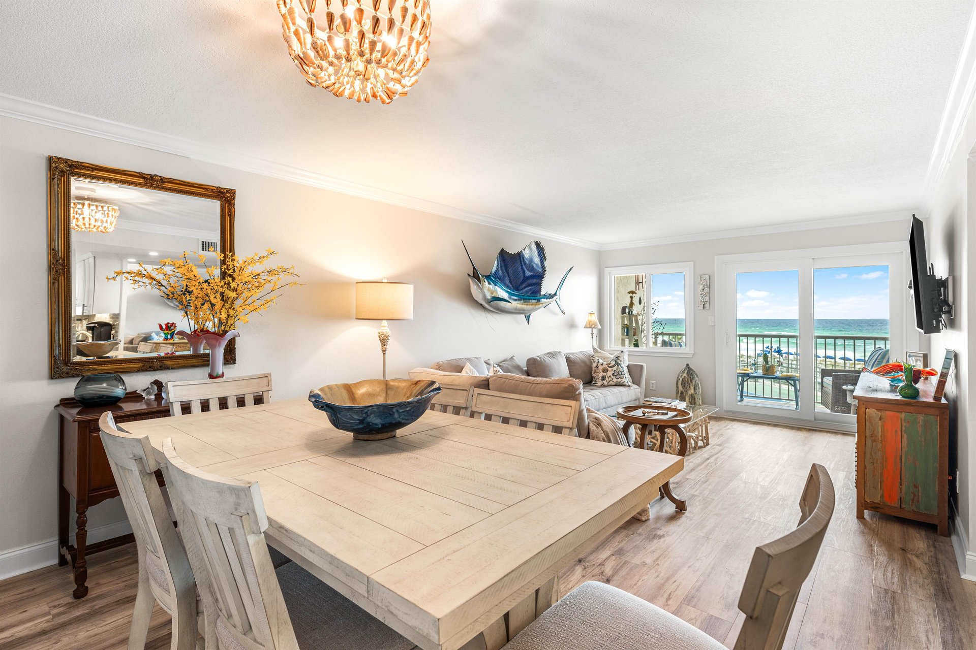 HSRC Dining Room with Seating For Six
