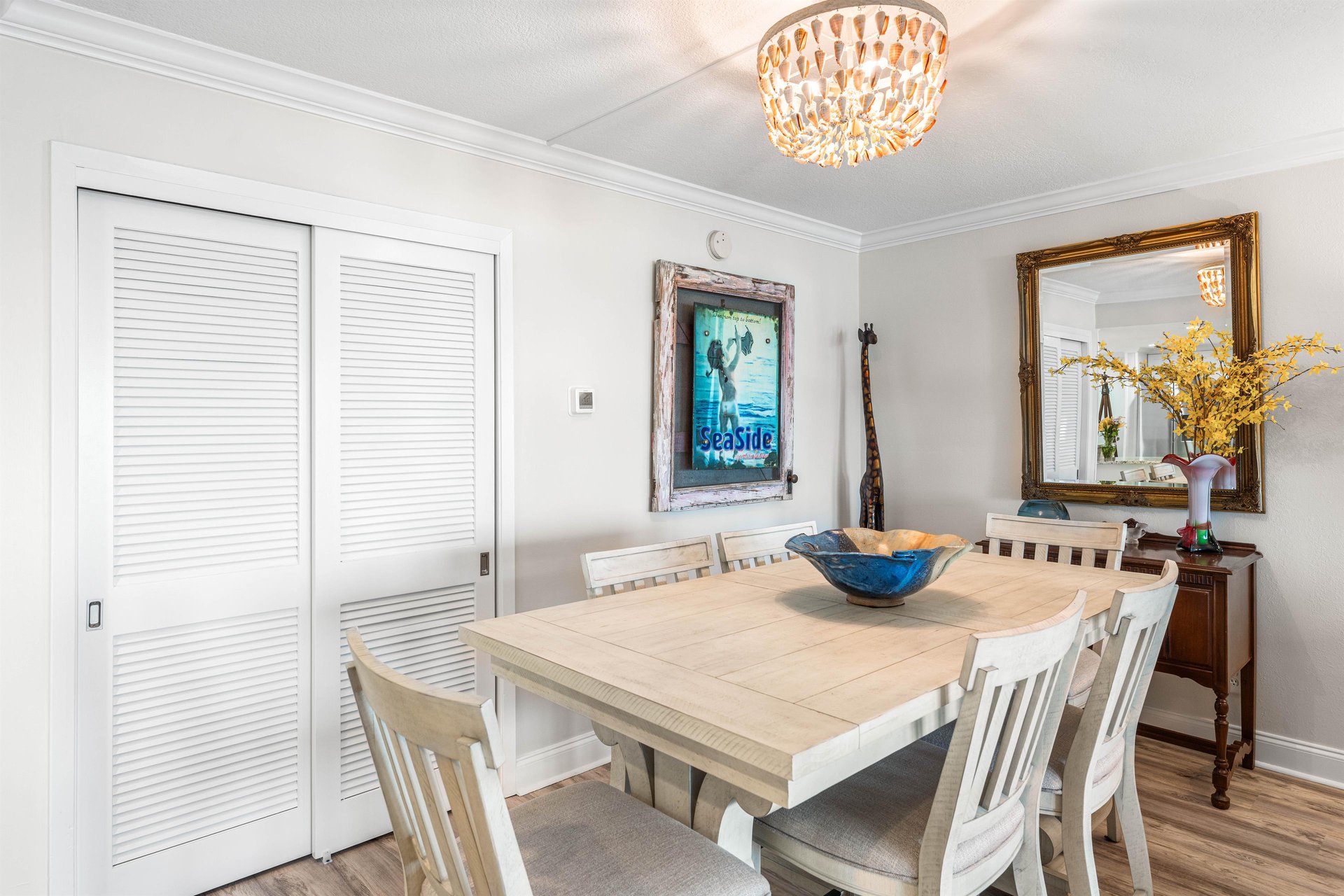 HSRC Dining Room with Seating for Six