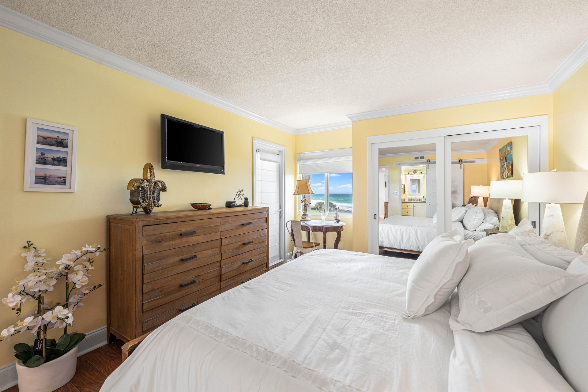HSRC Master Bedroom with King Size Bed