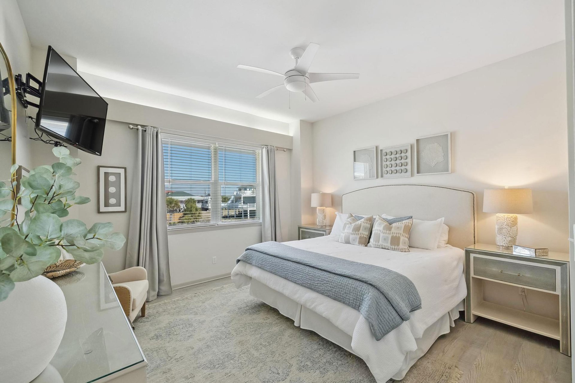 Ariola 706  Salt and Light Beach House 17