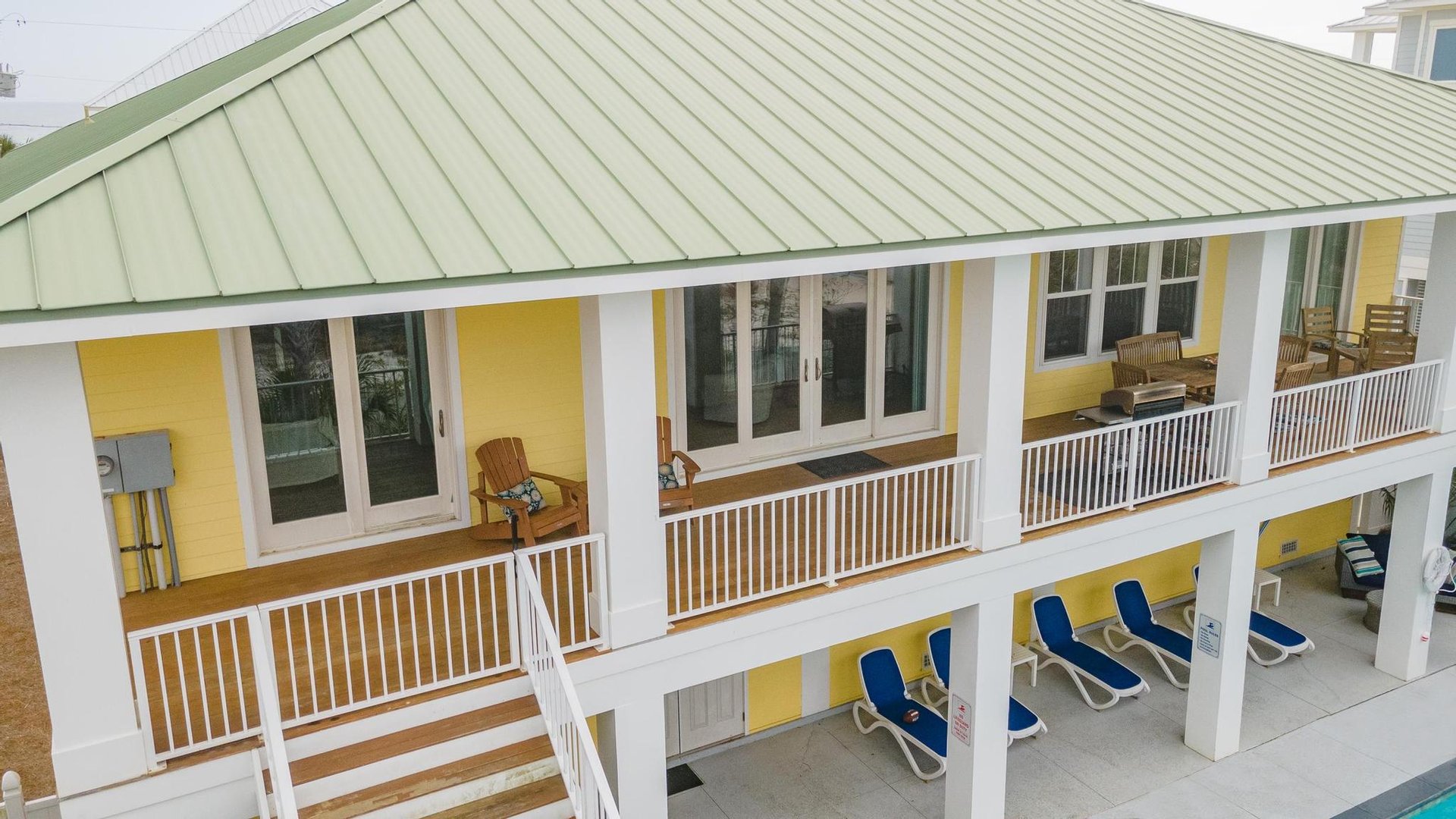 Ariola 1405  The Big Yellow Beach House 37