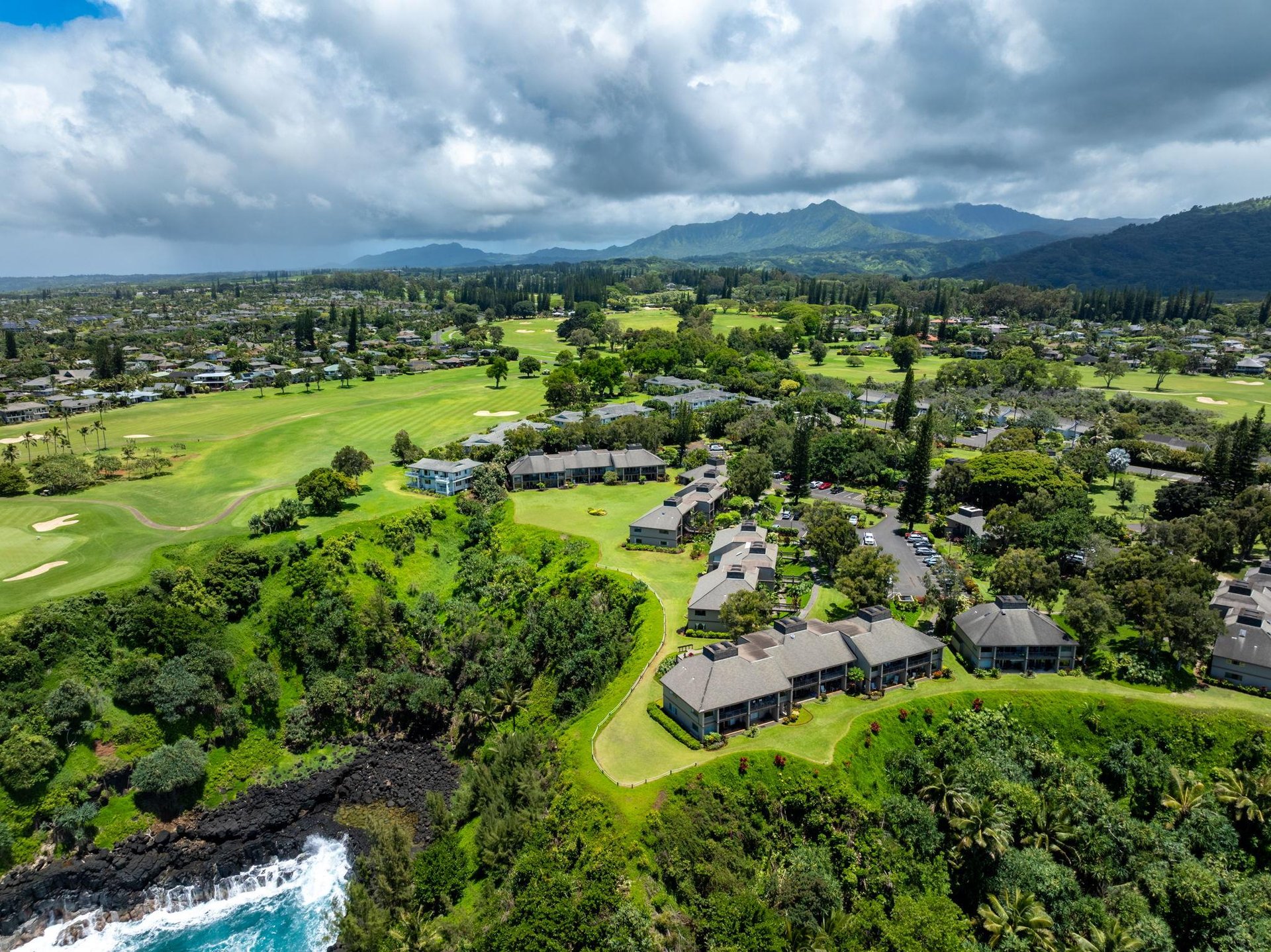 Pali Ke Kua Complex and 141