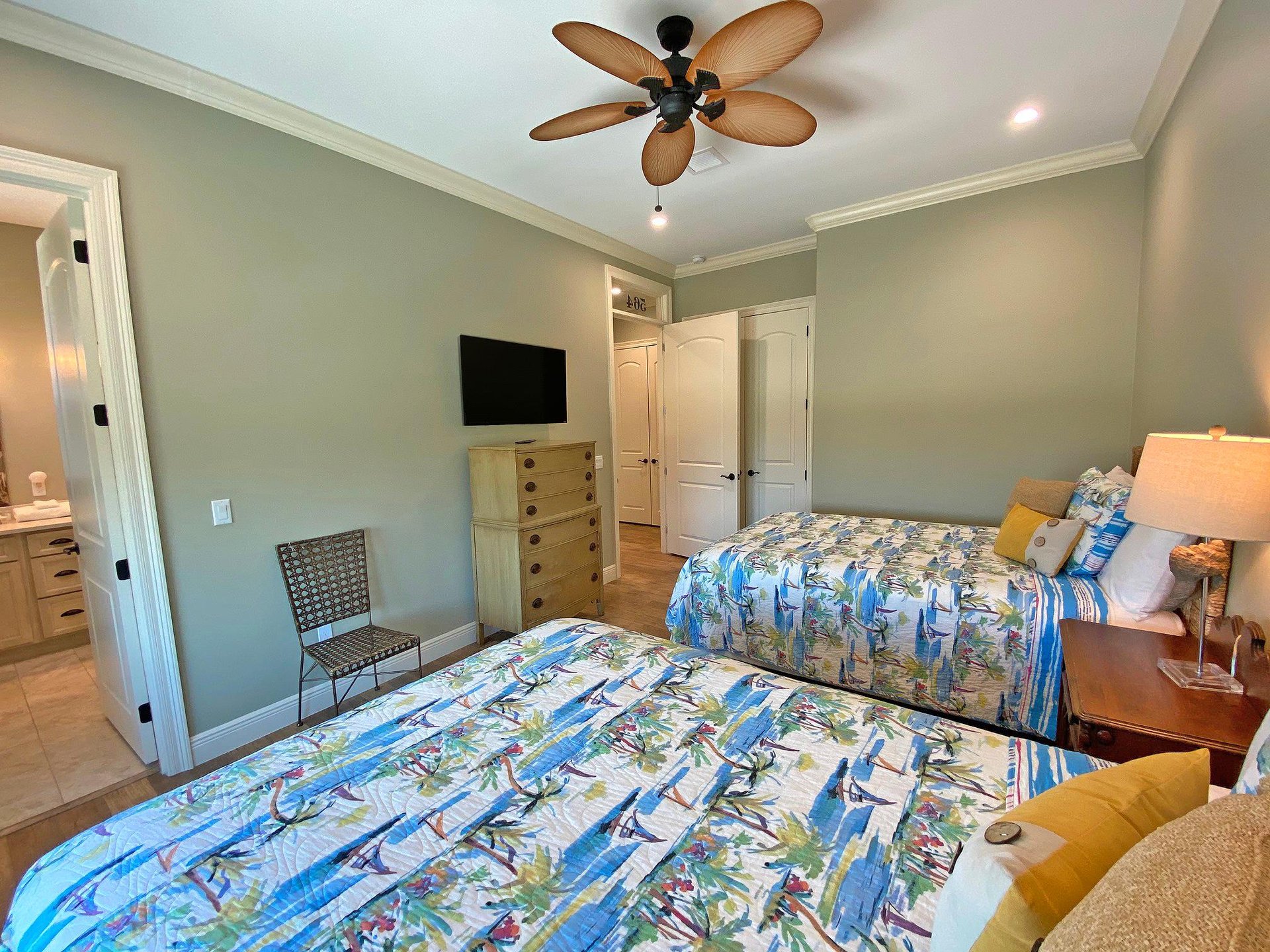 Ariola 1105  Emerald Oasis 24