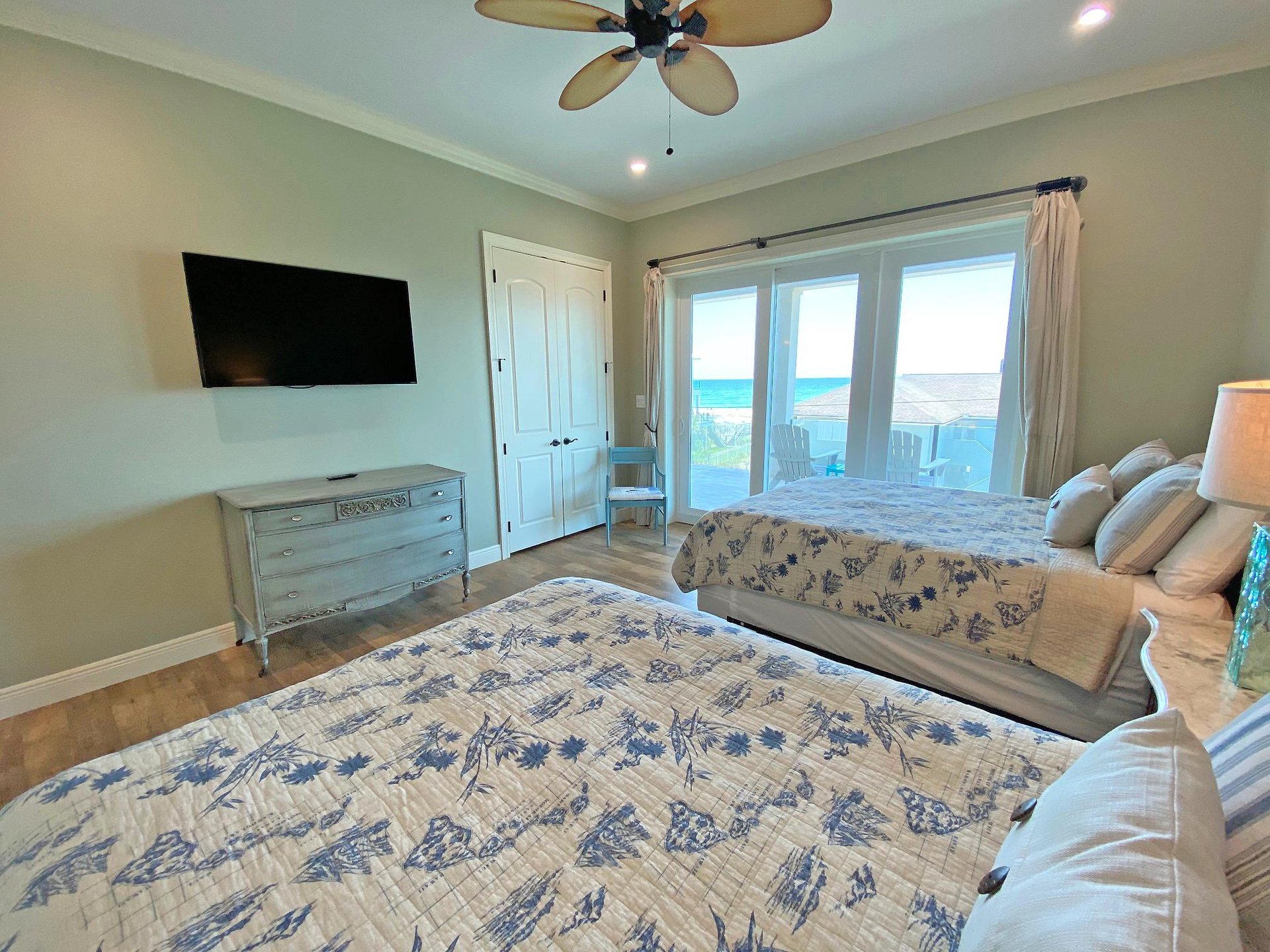Ariola 1105  Emerald Oasis 73
