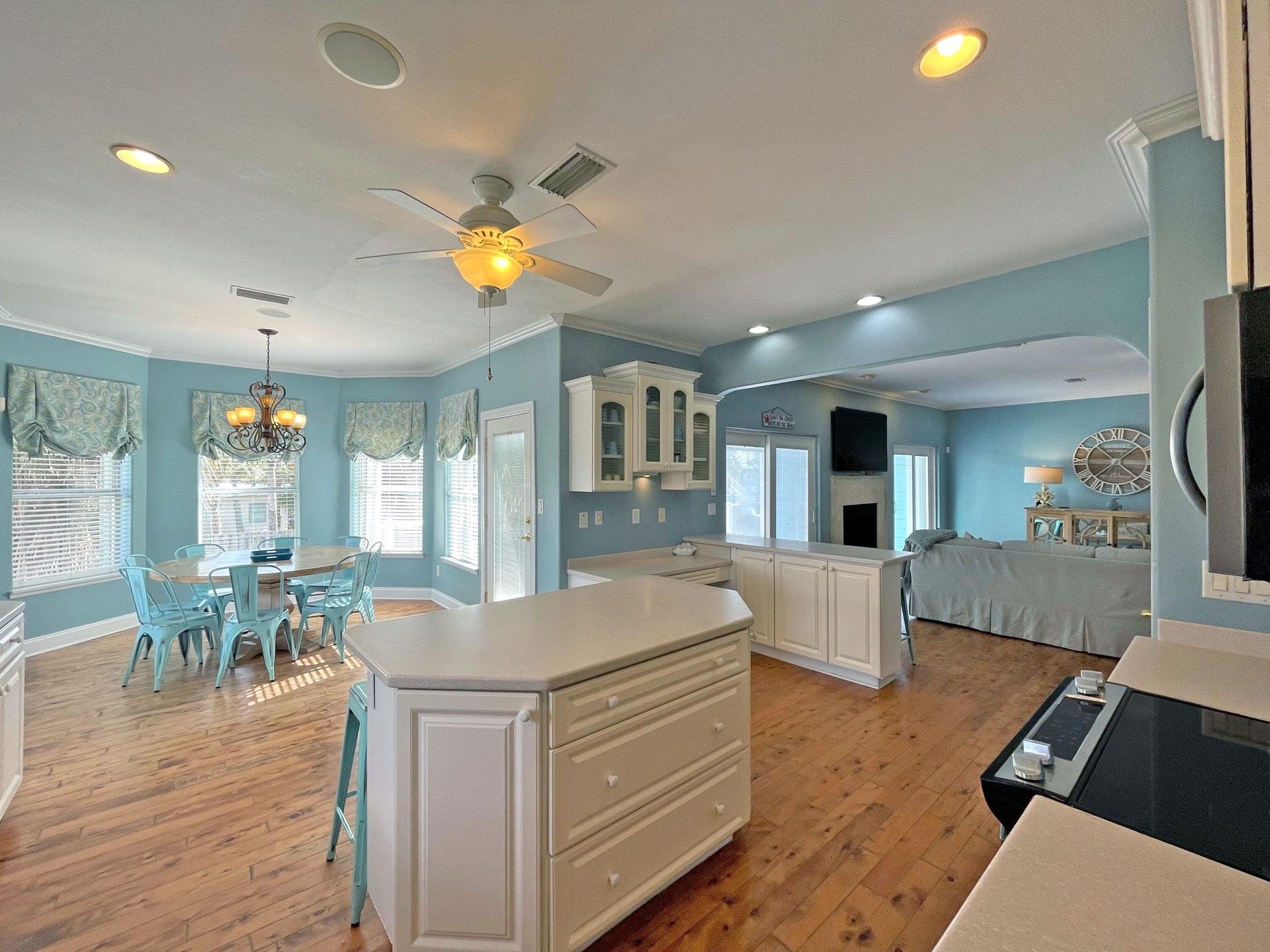 Maldonado 1206  Feeling Beachy 14