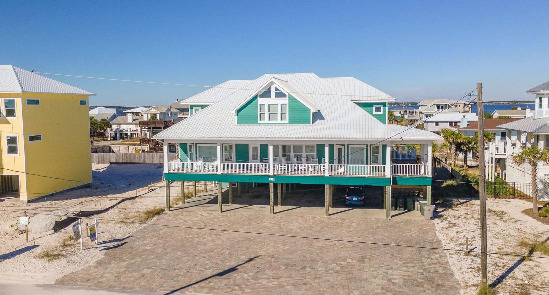 Ariola 1311  The Dolphin House 71