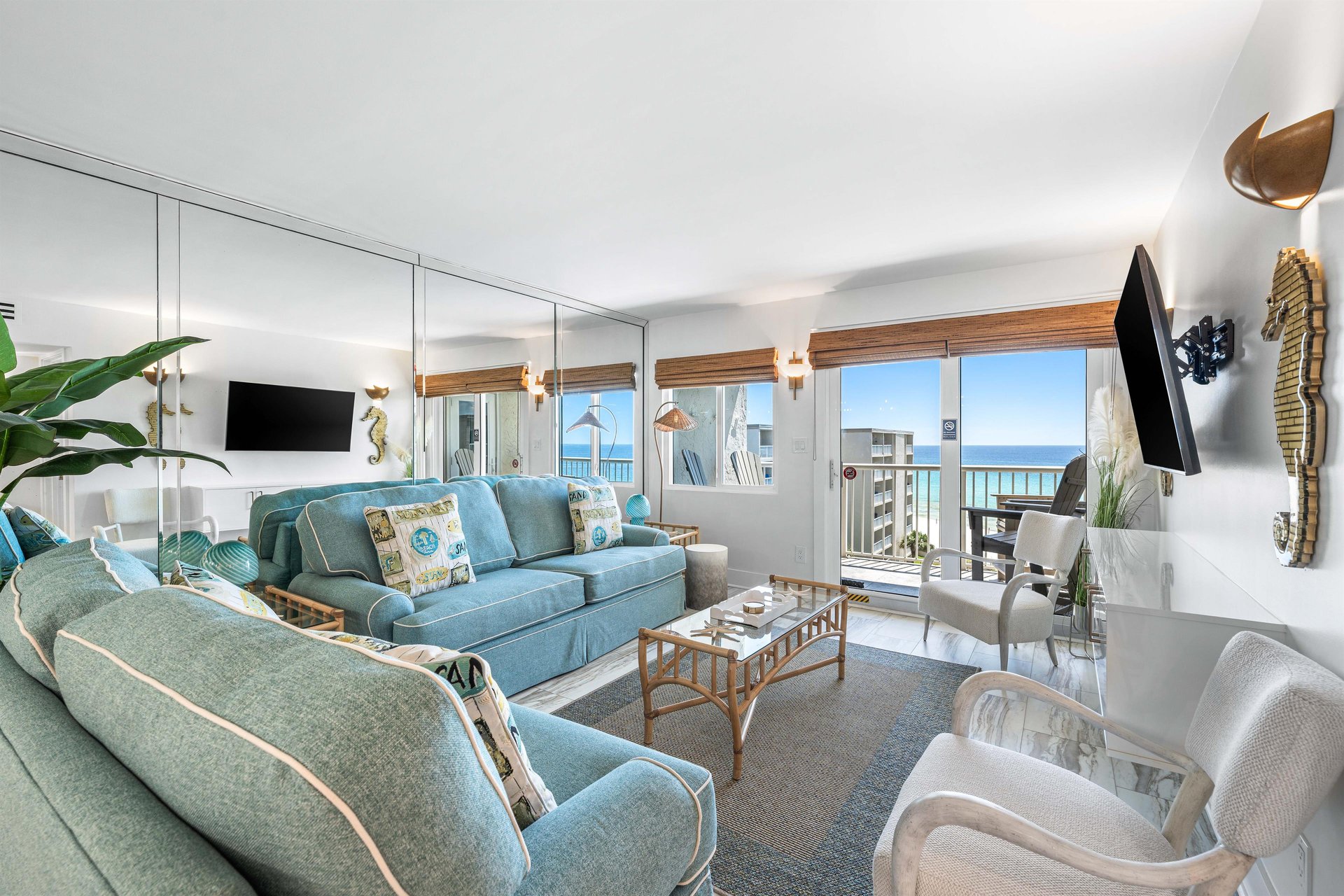 HSRC Living Area With Sofa Sleeper