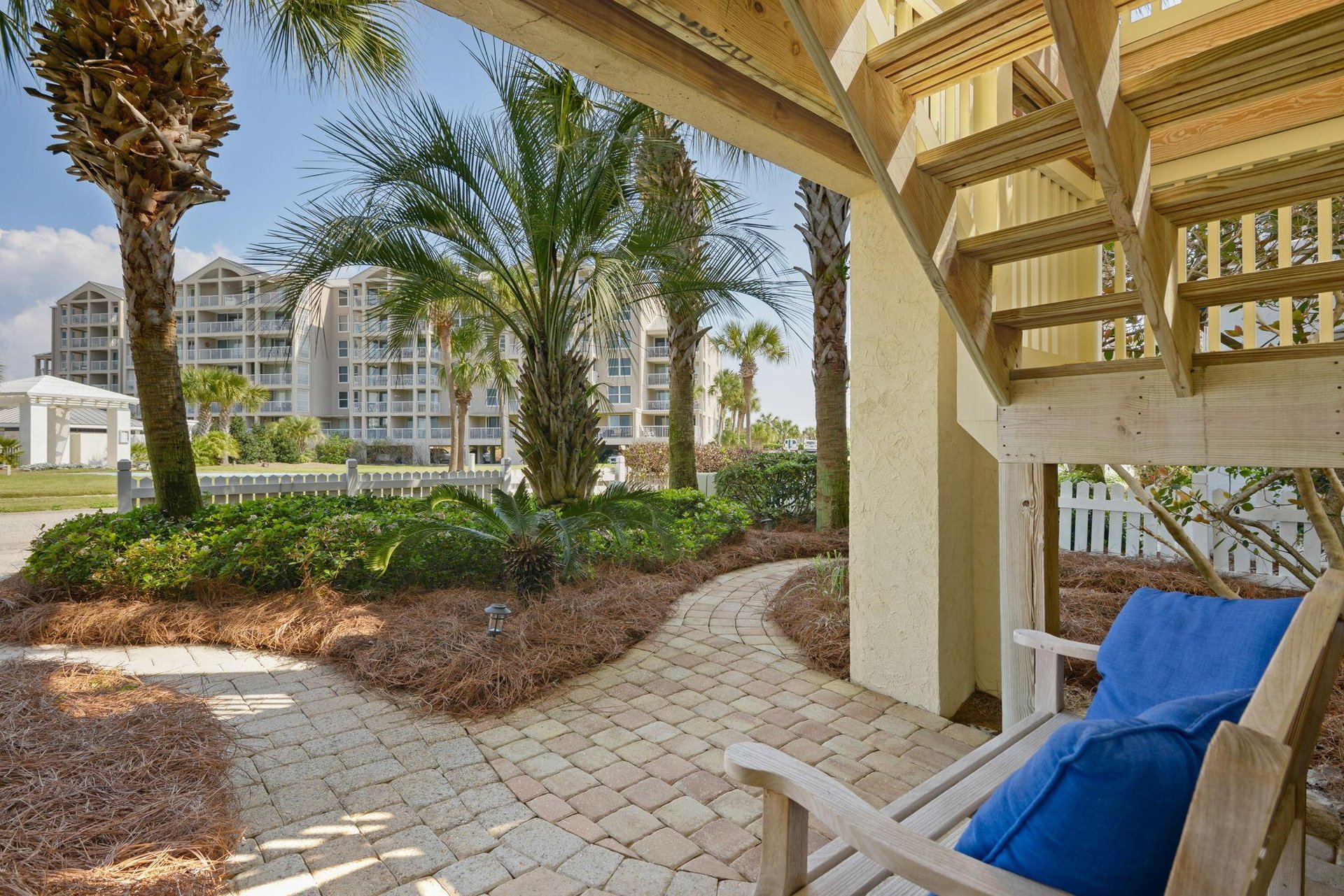 Blue Moon at Destin Pointe Resort 8