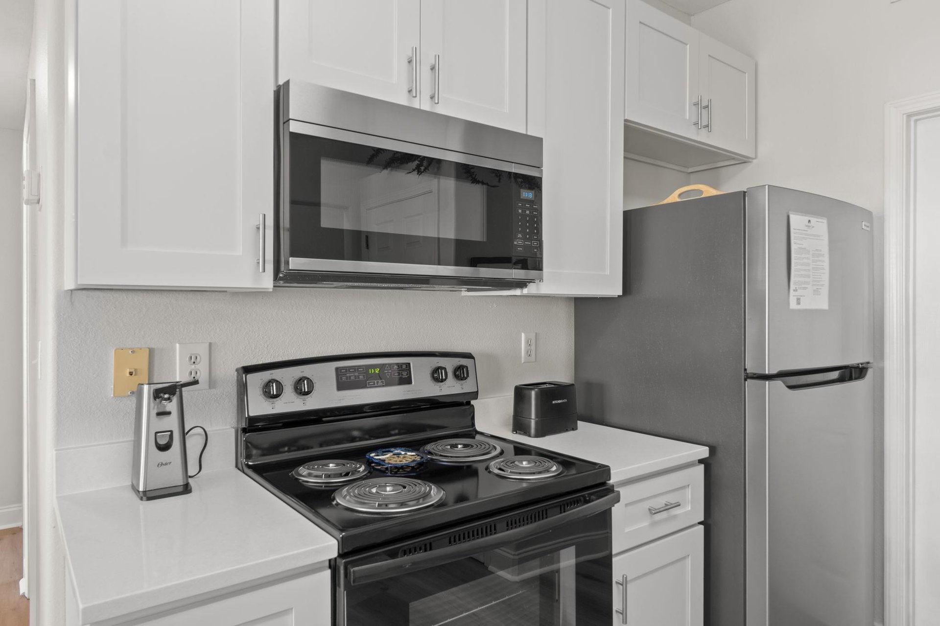 Full kitchen