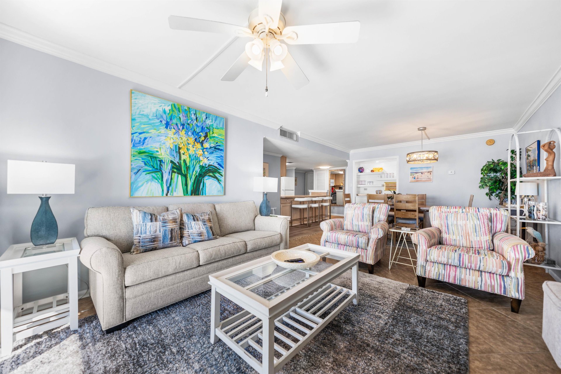 HSRC Living Room With Sofa Sleeper