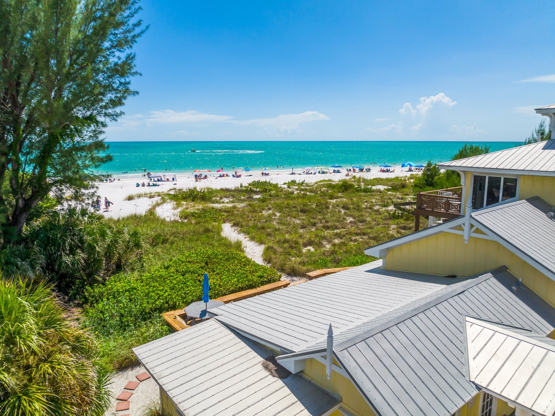 The Big Yellow House  Anna Maria Vacations