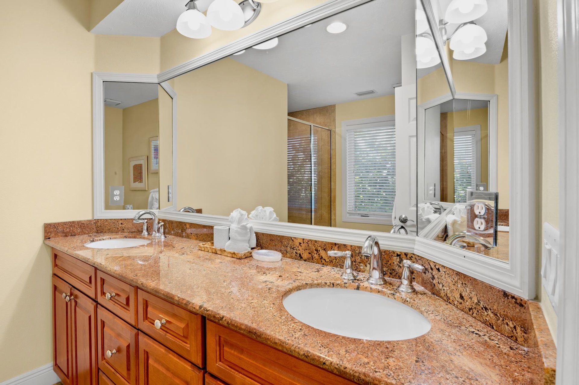 Second Bedroom Second floor Ensuite Bathroom