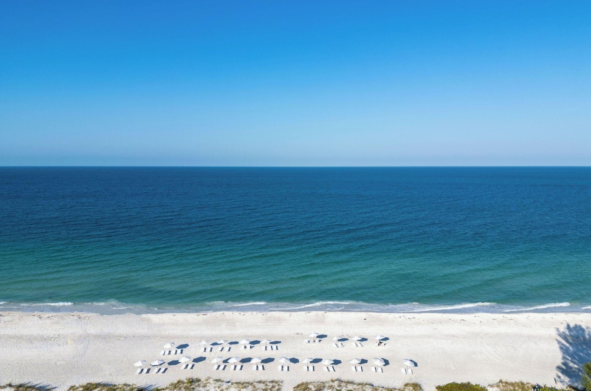 Stay right on the beautiful Anna Maria Island beaches
