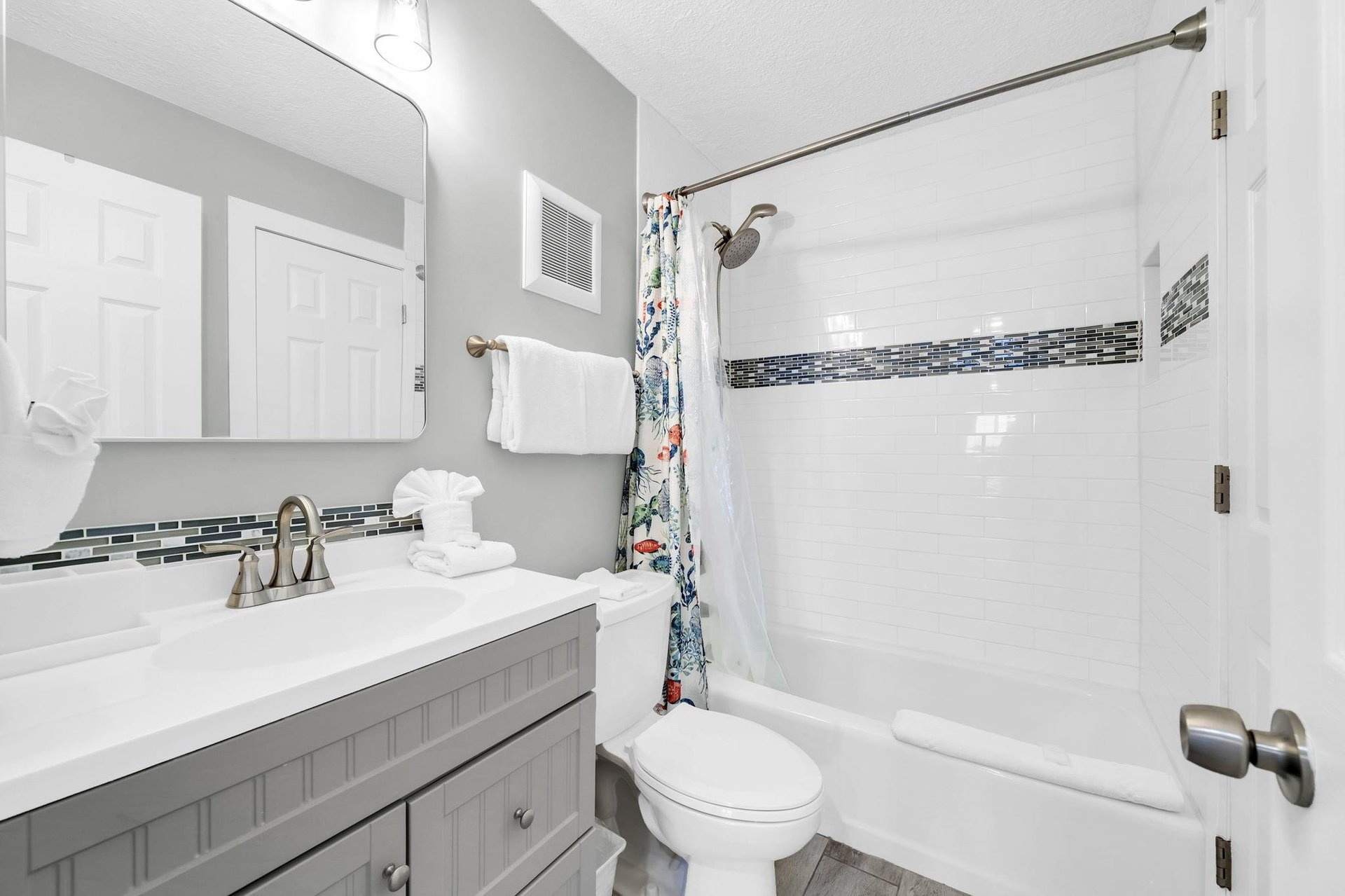 HSRC Guest Bathroom With TubShower Combo
