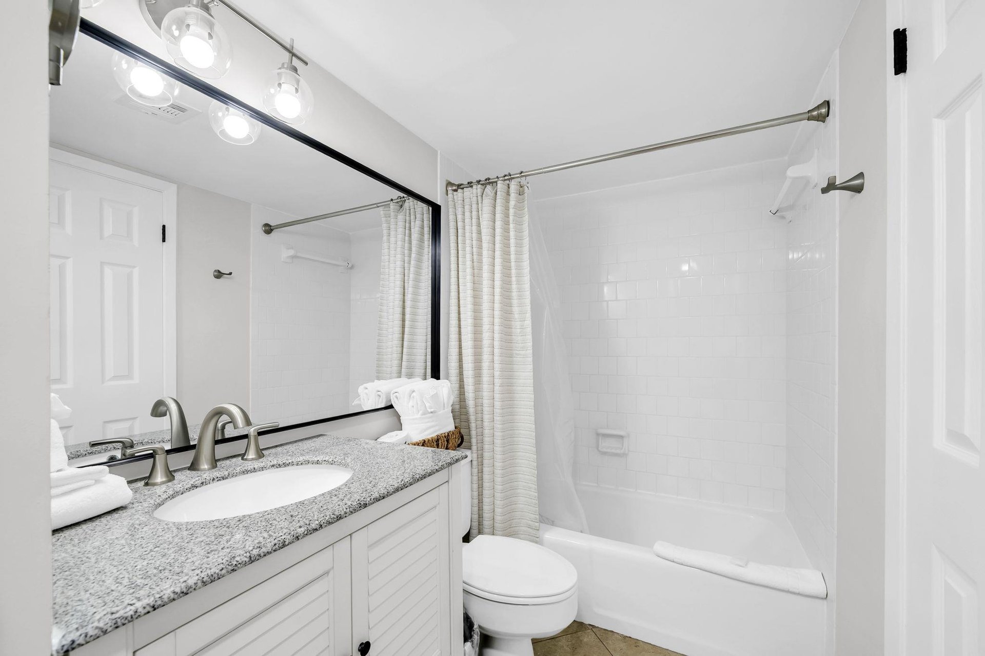 HSRC Bathroom With TubShower Combo
