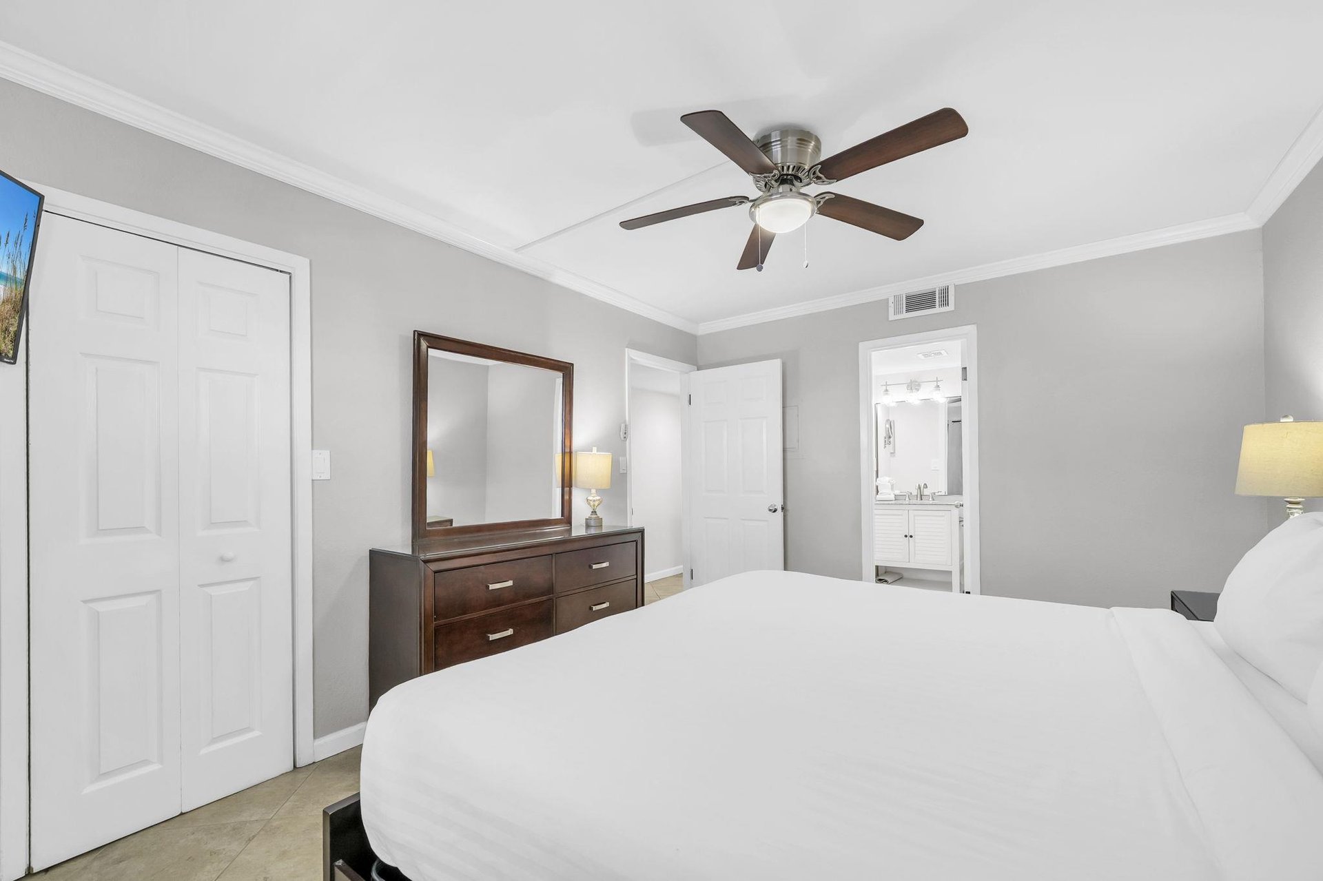 HSRC Bedroom With EnSuite Bathroom