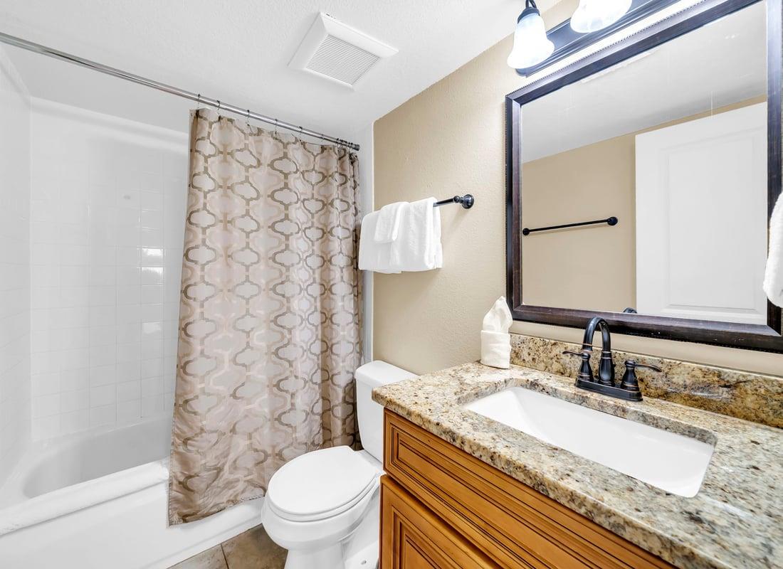 HSRC Guest Bathroom with ShowerTub Combo