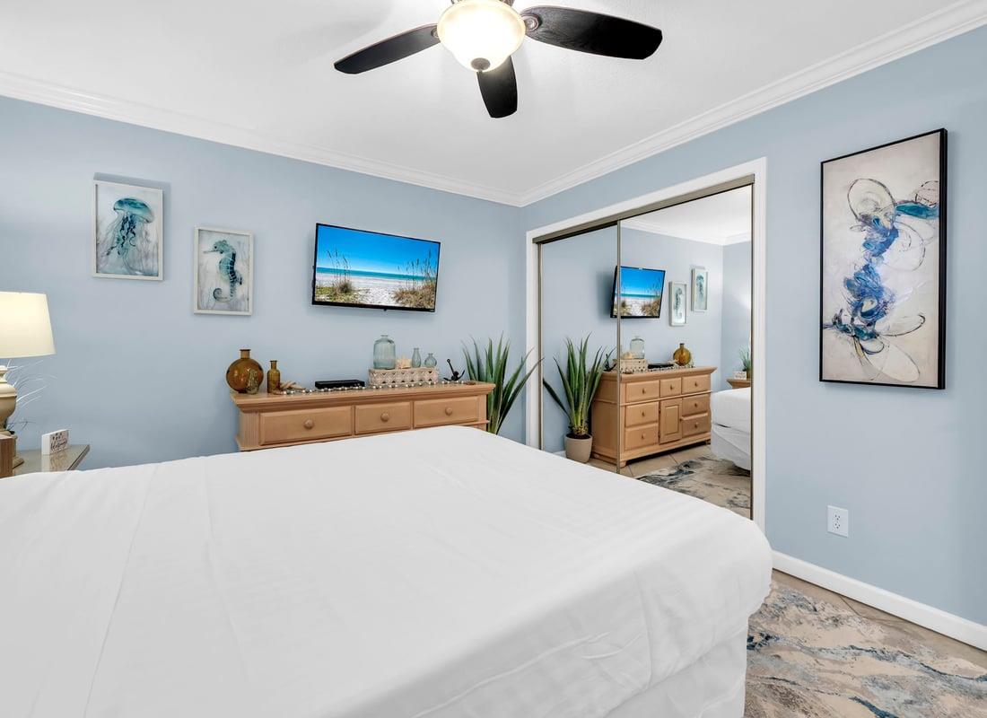 HSRC Guest Bedroom With 40 TV