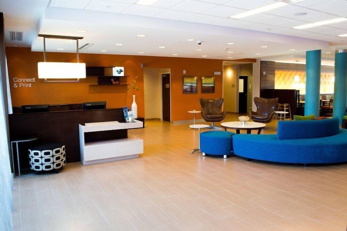 Lobby at Wavecrest Lodge in Fort Walton Beach, Florida